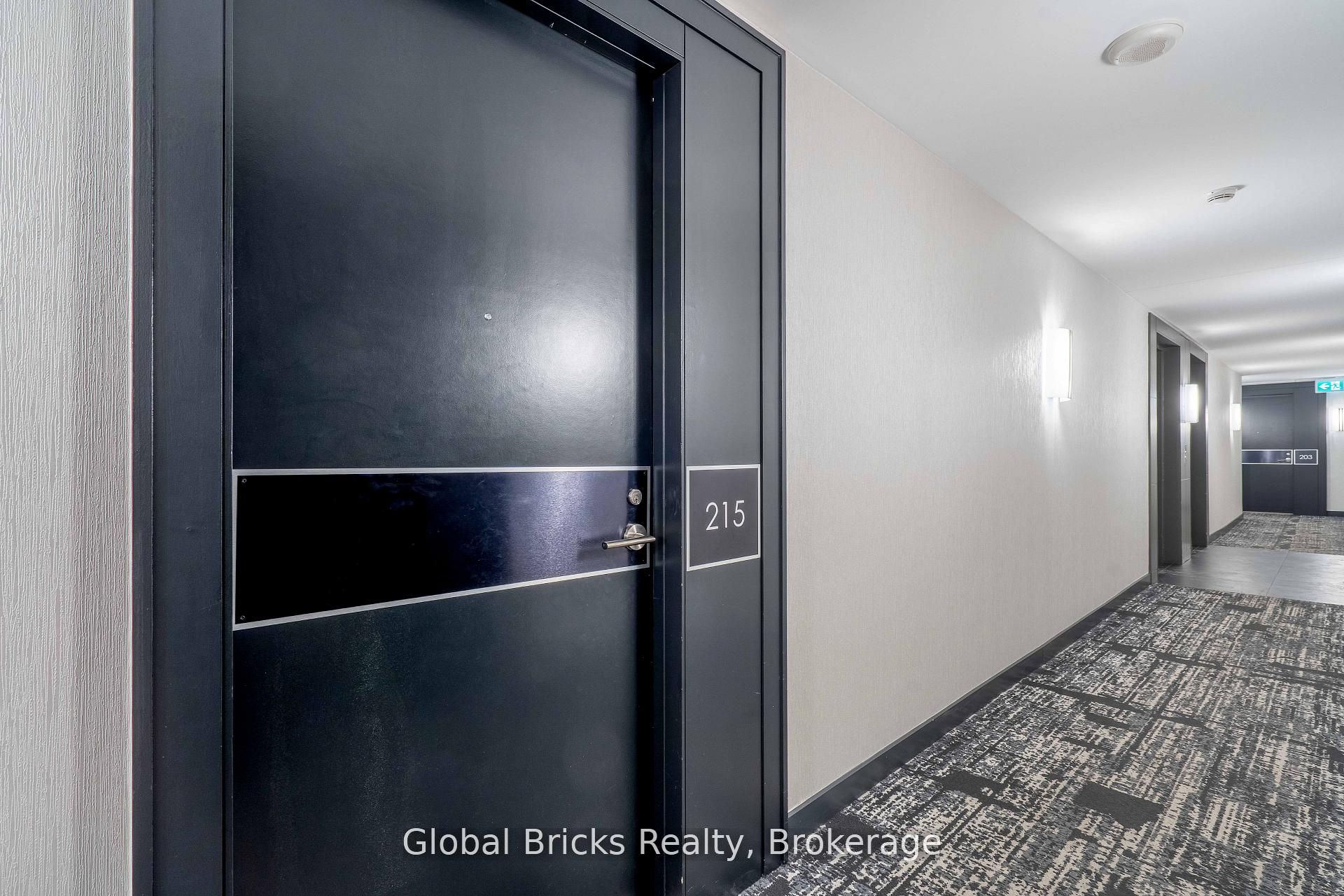 215 Fort York Boulevard #215 Property Photo 4