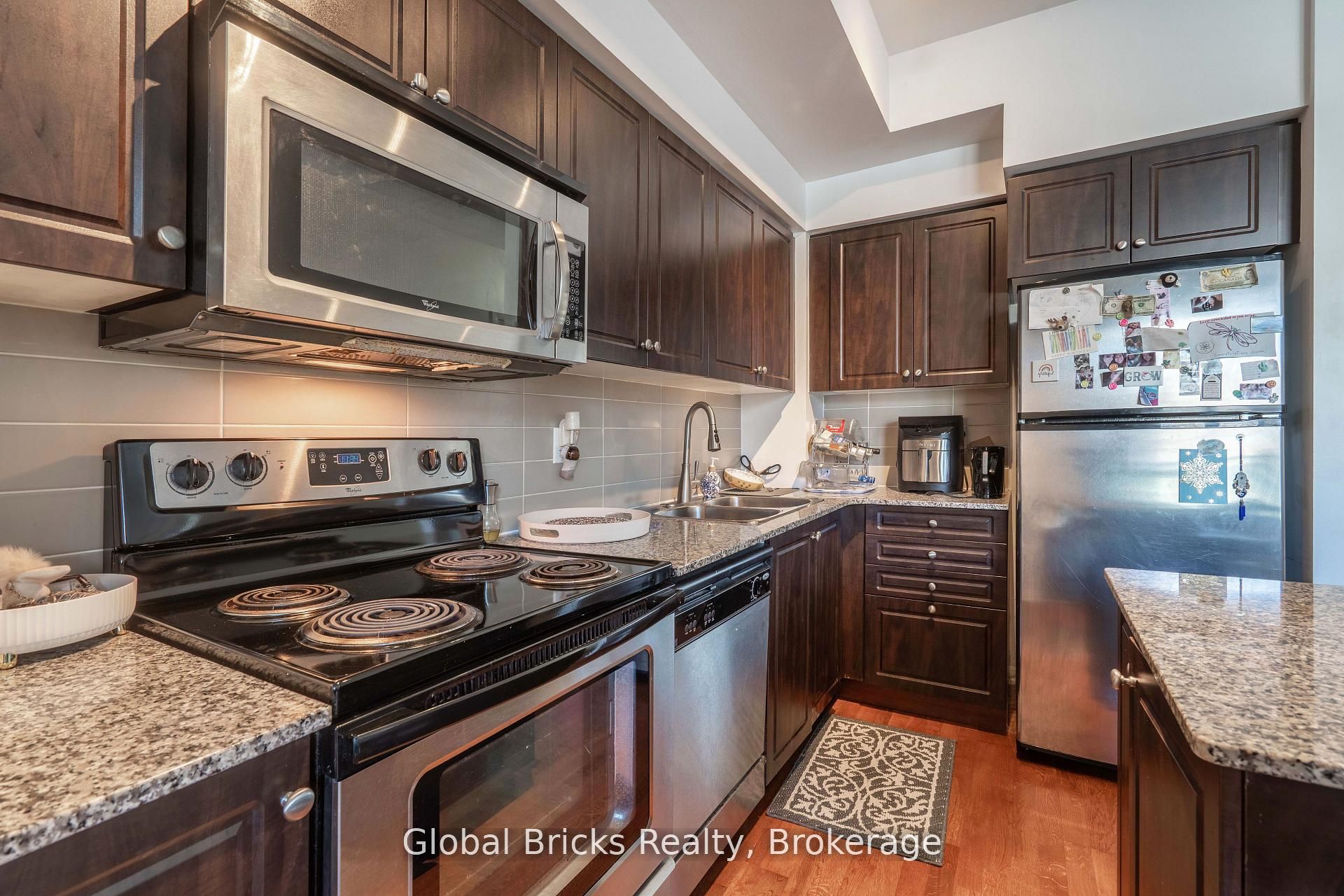 215 Fort York Boulevard #215 Property Photo 10