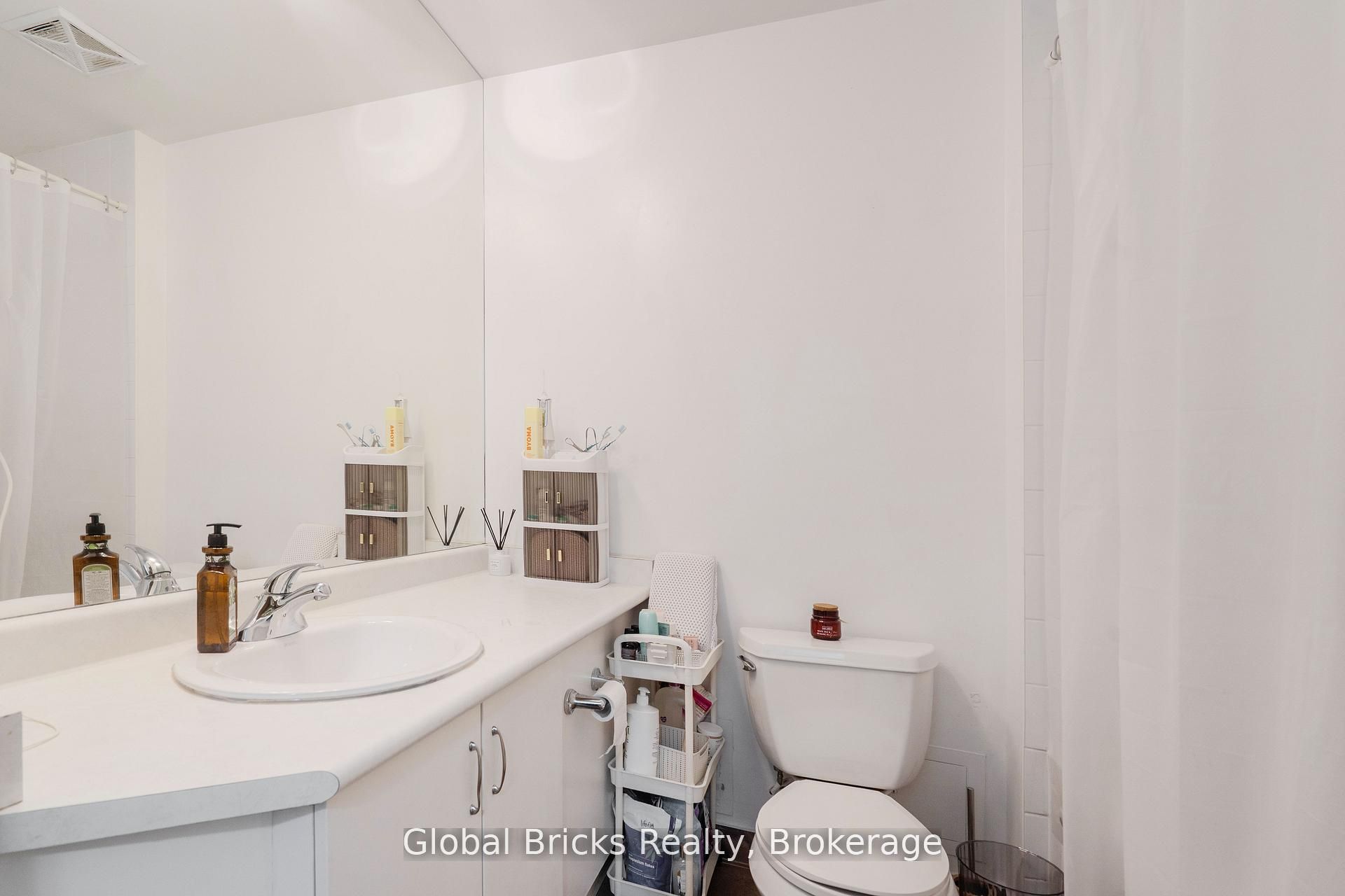 215 Fort York Boulevard #215 Property Photo 16