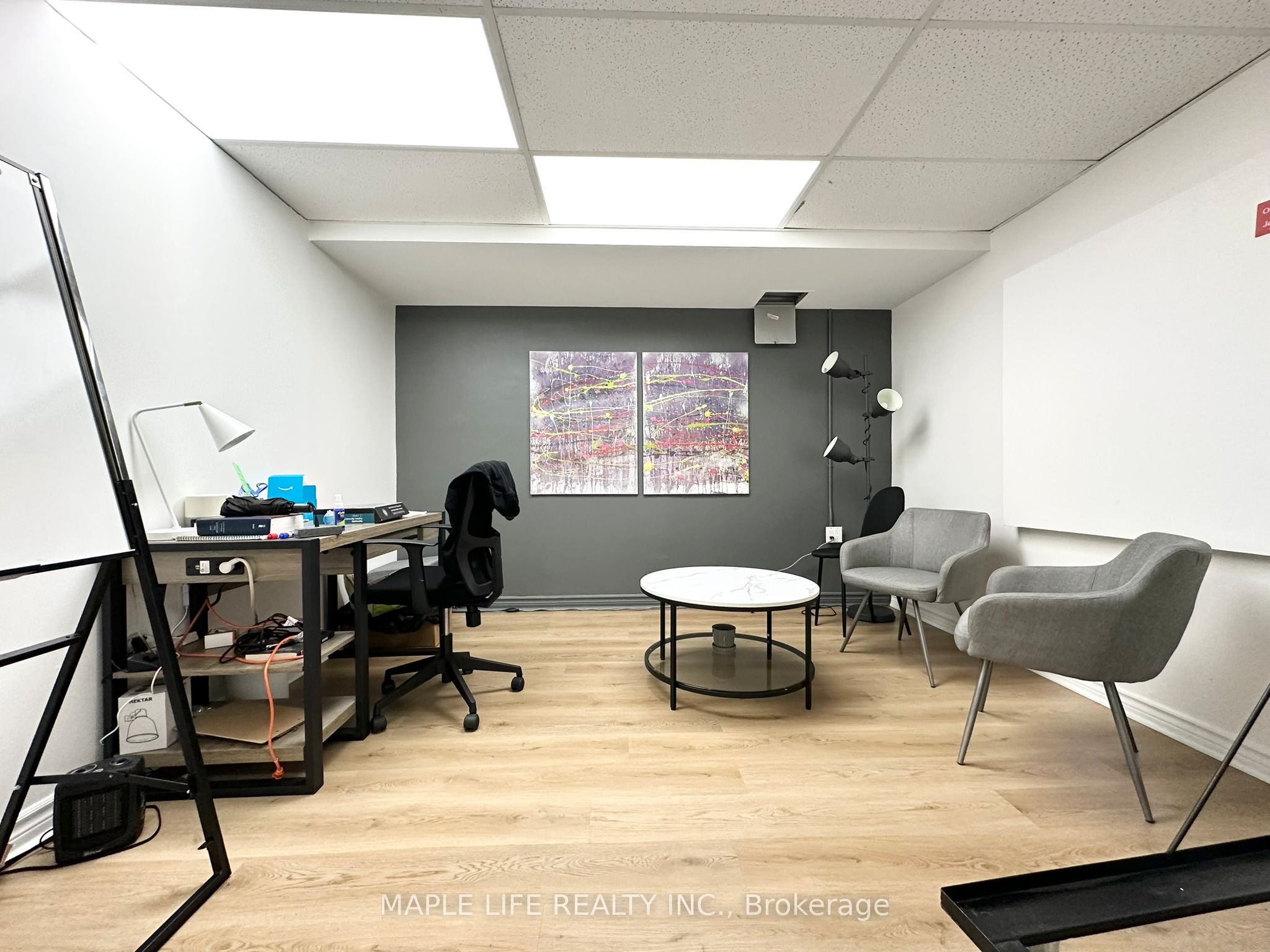 901 Yonge Street Lower Property Photo 17