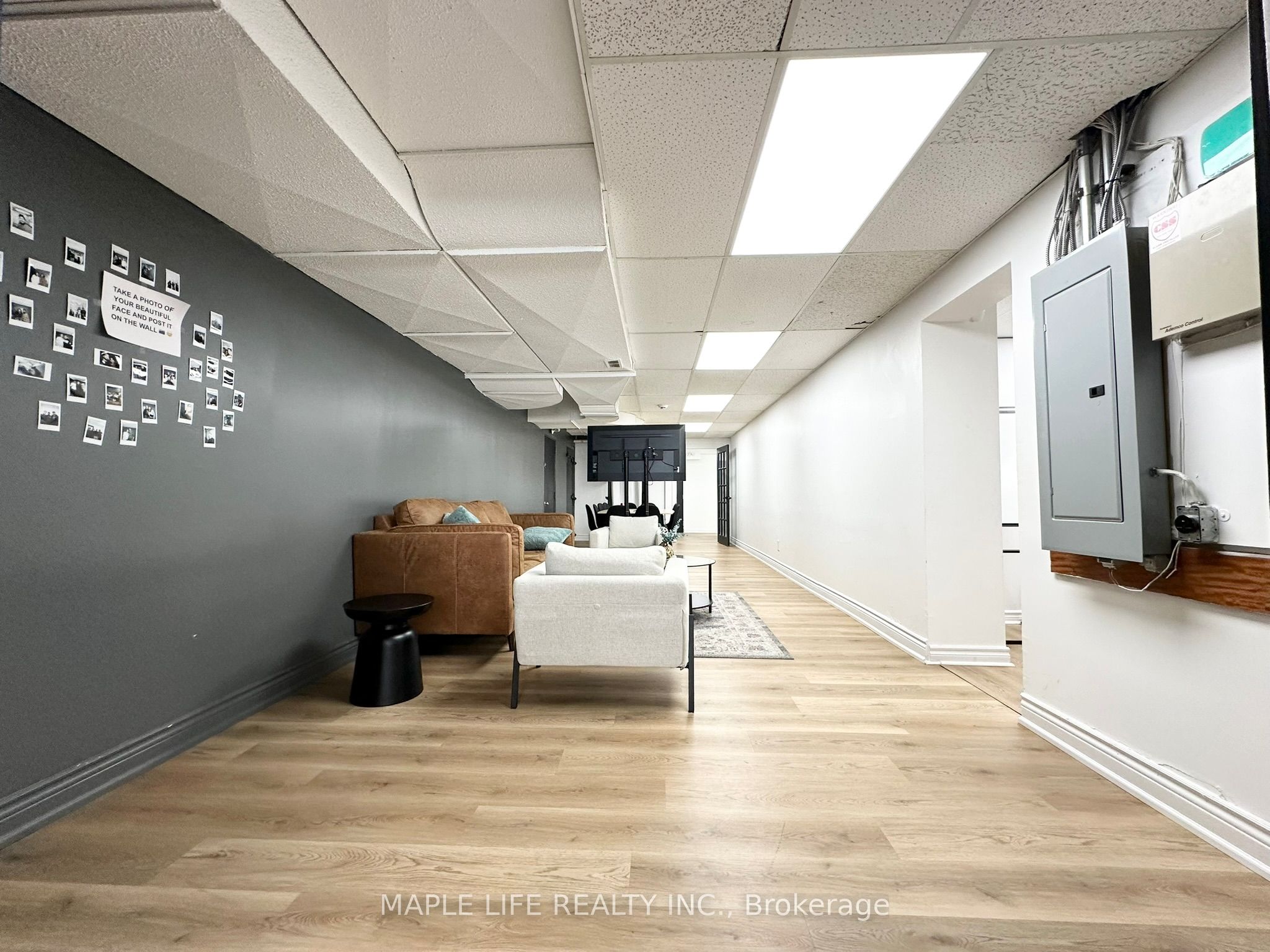 901 Yonge Street Lower Property Photo 18