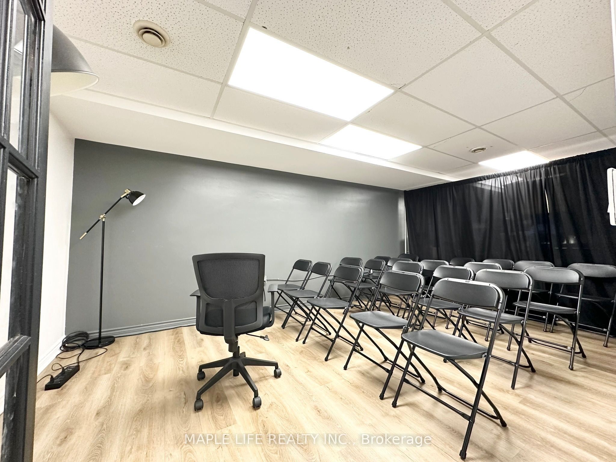 901 Yonge Street Lower Property Photo 20