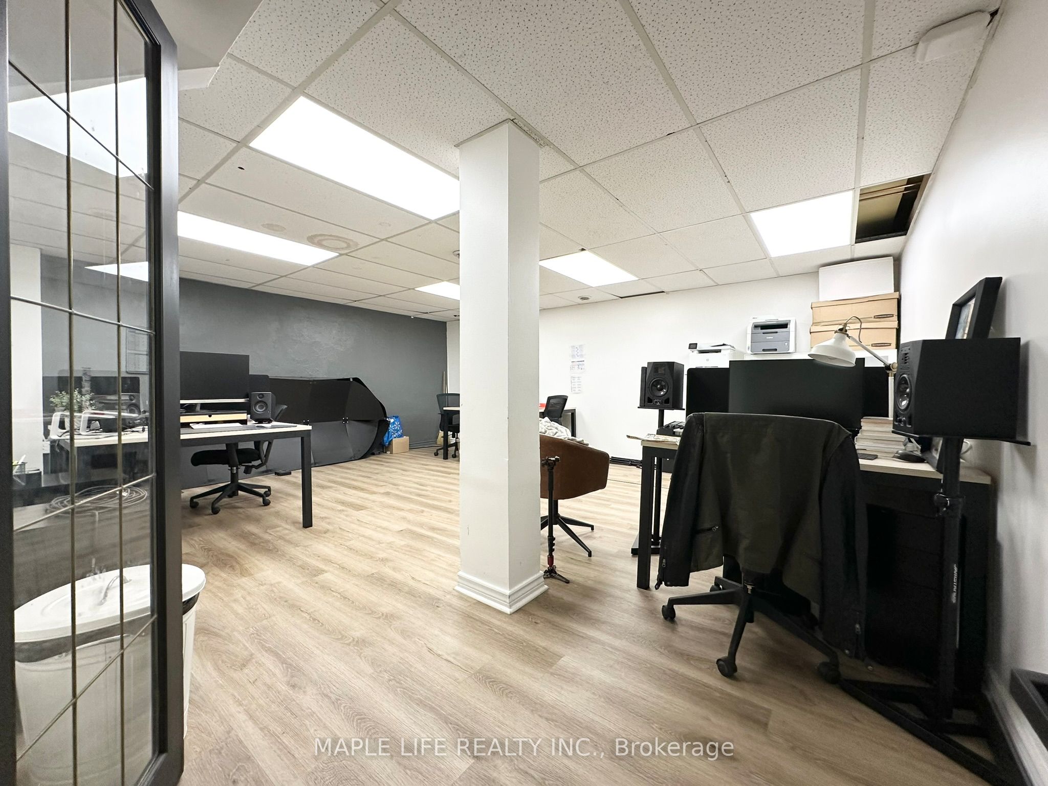 901 Yonge Street Lower Property Photo 21