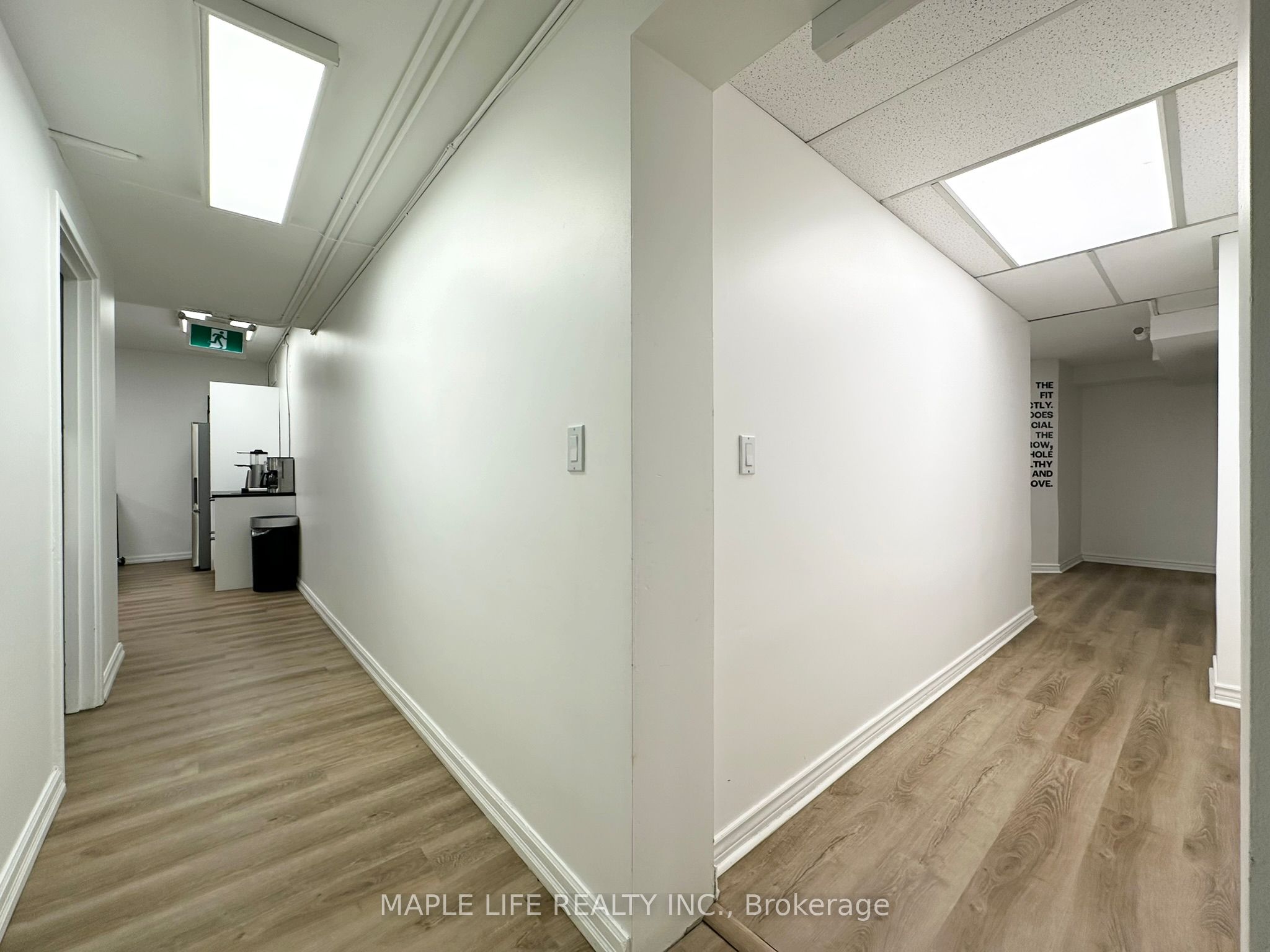 901 Yonge Street Lower Property Photo 28