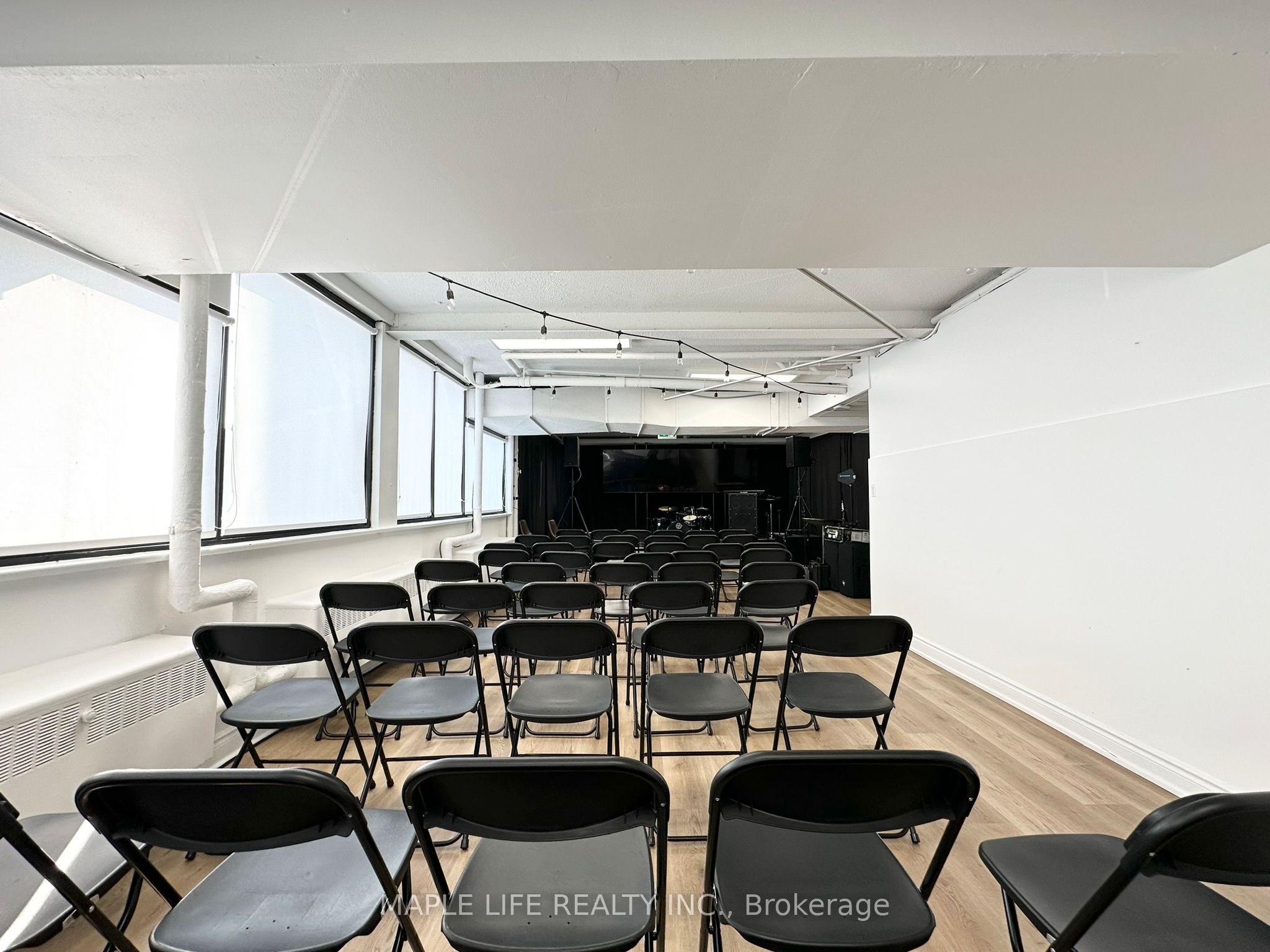 901 Yonge Street Lower Property Photo 30