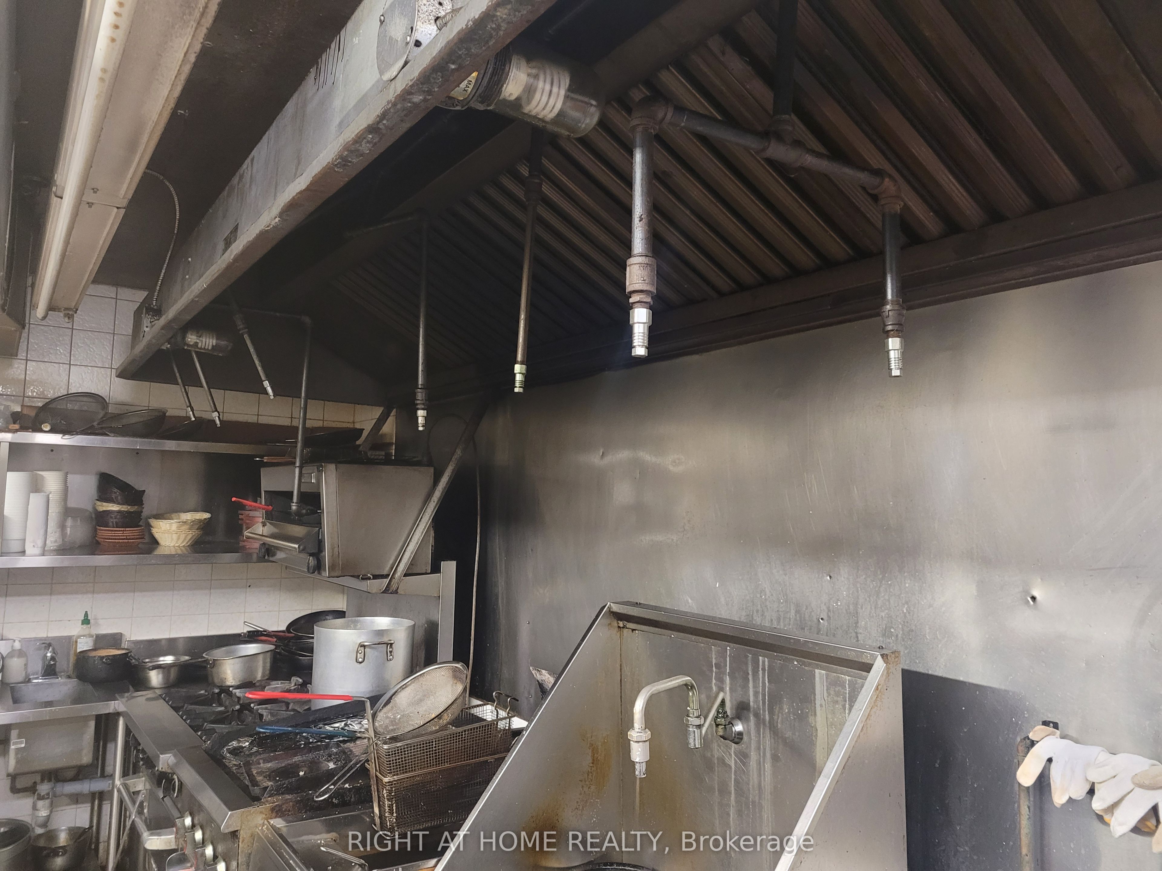 3 Elmhurst Avenue Property Photo 8