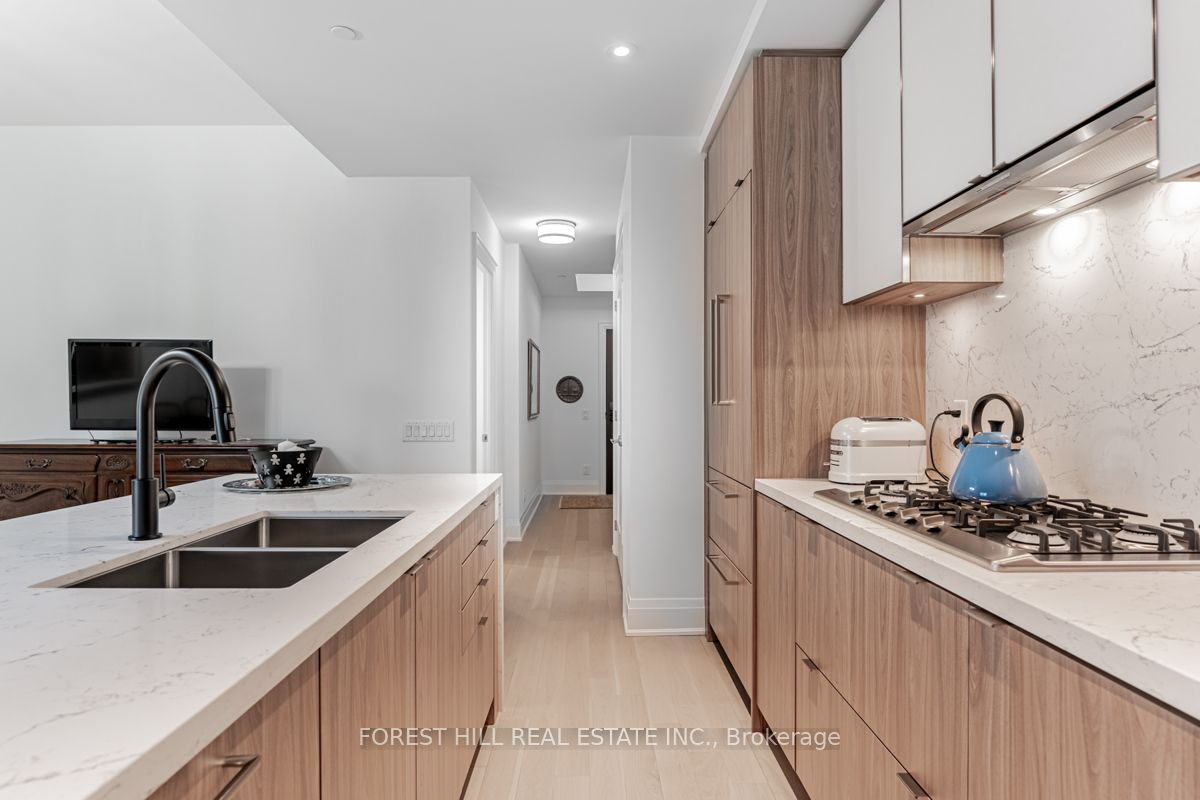280 Howland Avenue 201 Property Photo 6