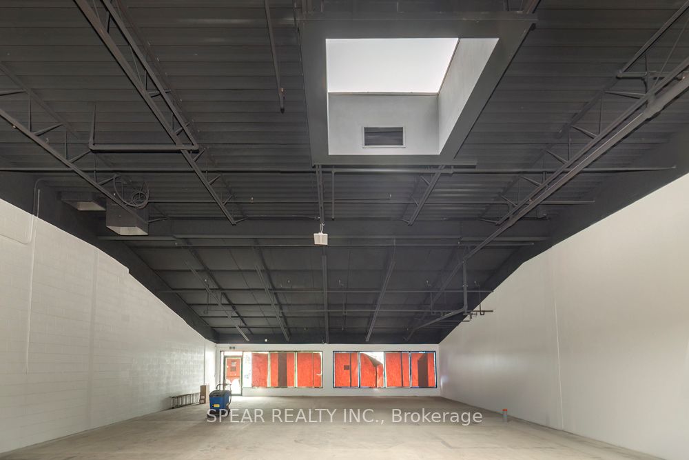 280 - 422 Consumers Road 11 Property Photo 6