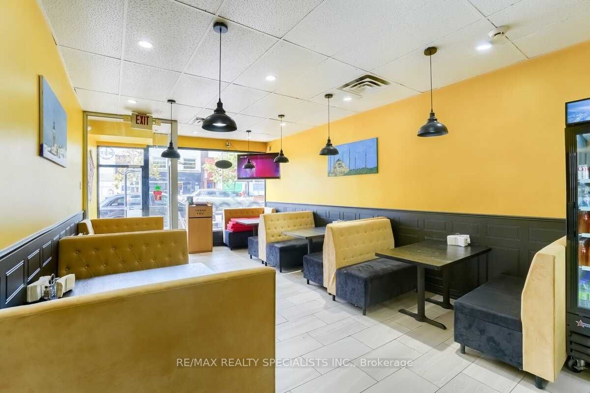 3421 Yonge Street Property Photo 5