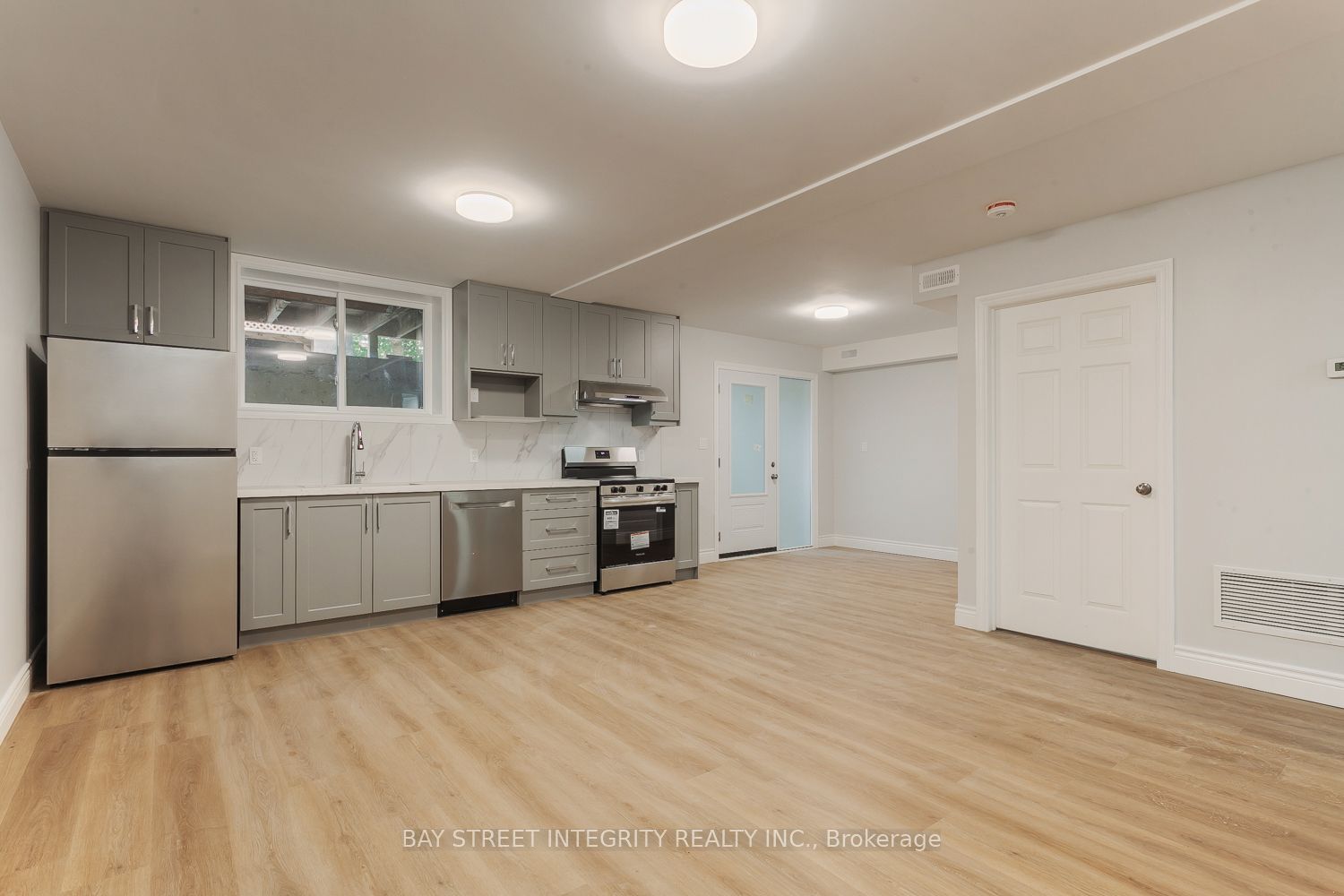459 Palmerston Boulevard Lower Property Photo 1