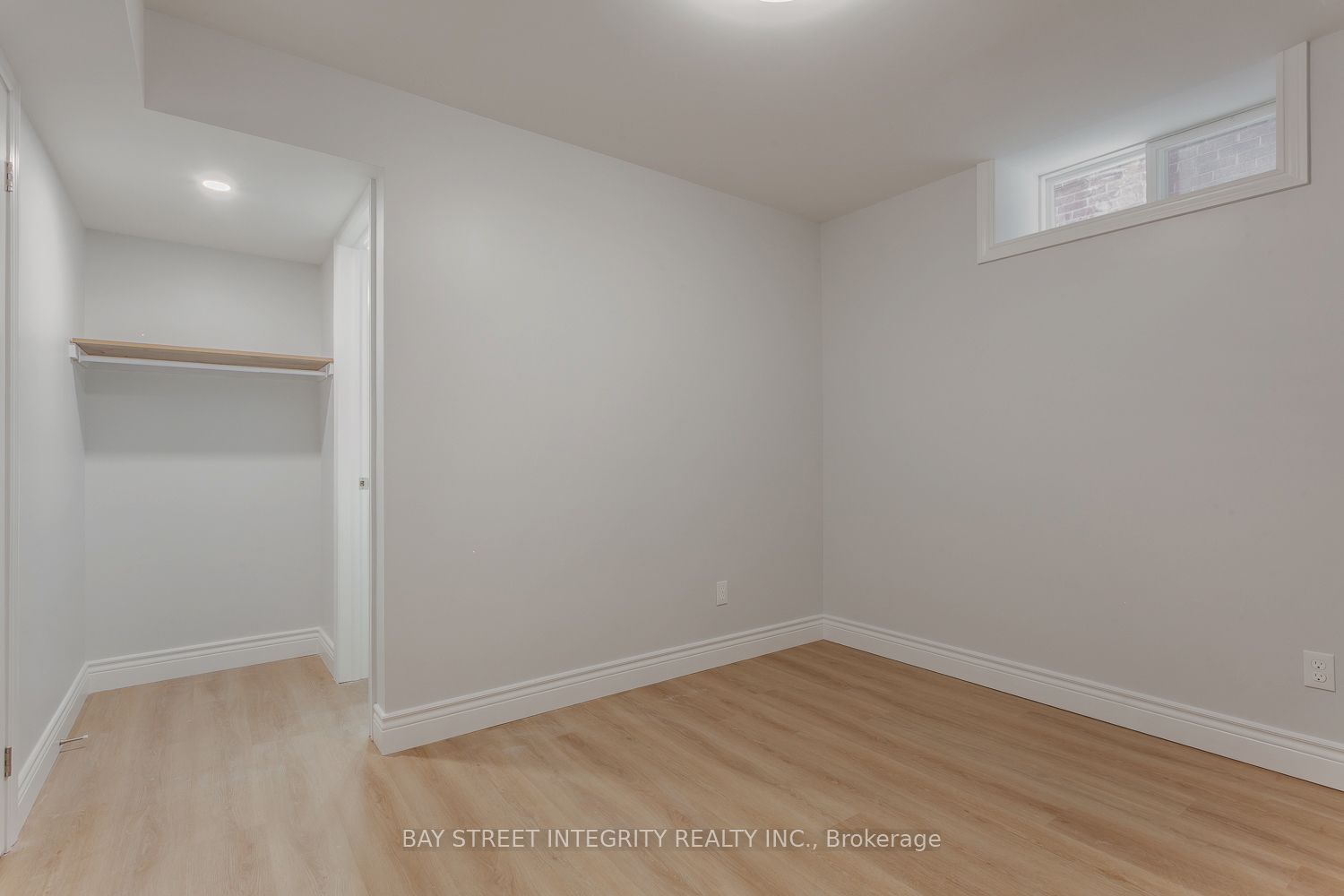 459 Palmerston Boulevard Lower Property Photo 11