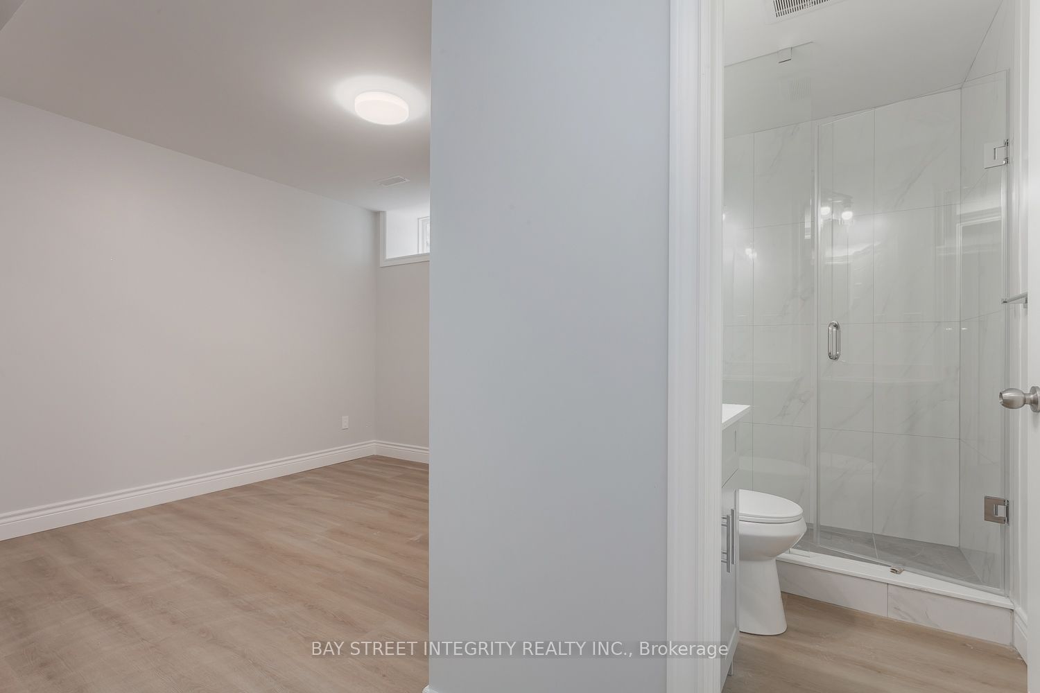 459 Palmerston Boulevard Lower Property Photo 12