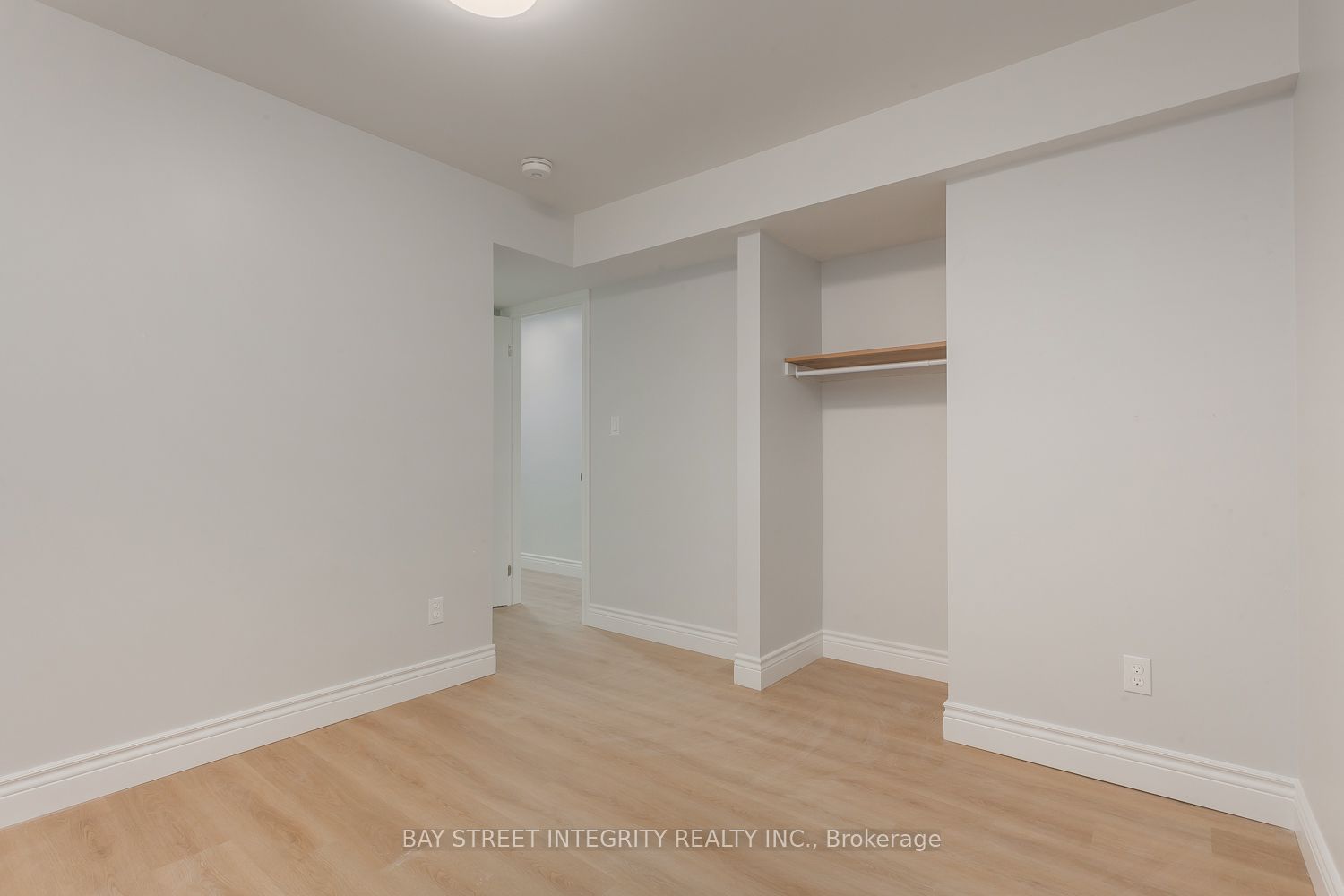 459 Palmerston Boulevard Lower Property Photo 14