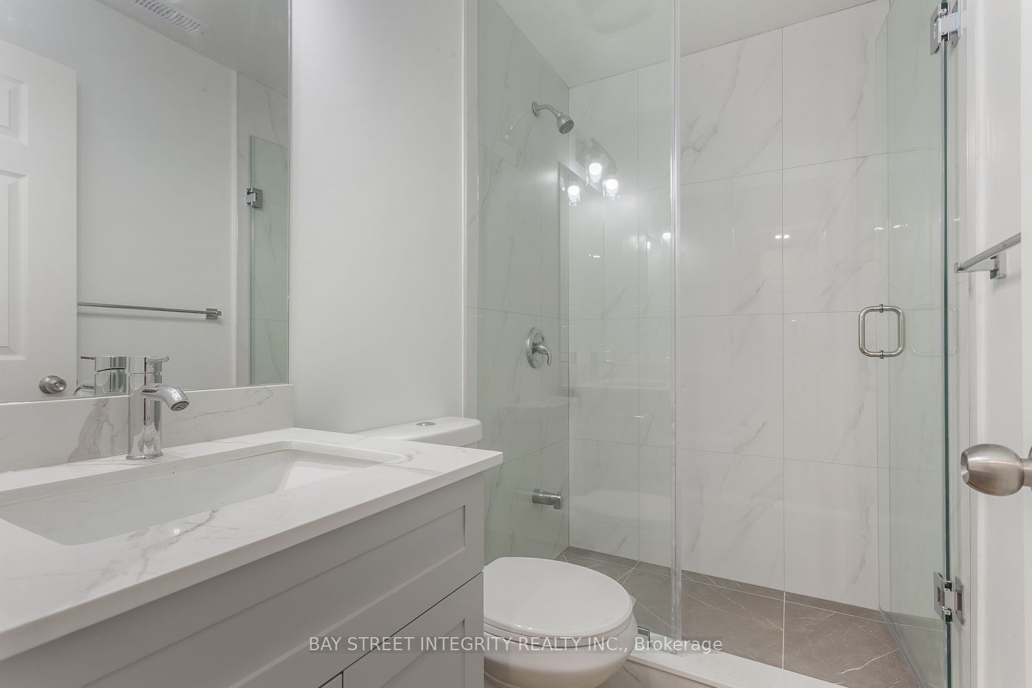 459 Palmerston Boulevard Lower Property Photo 16