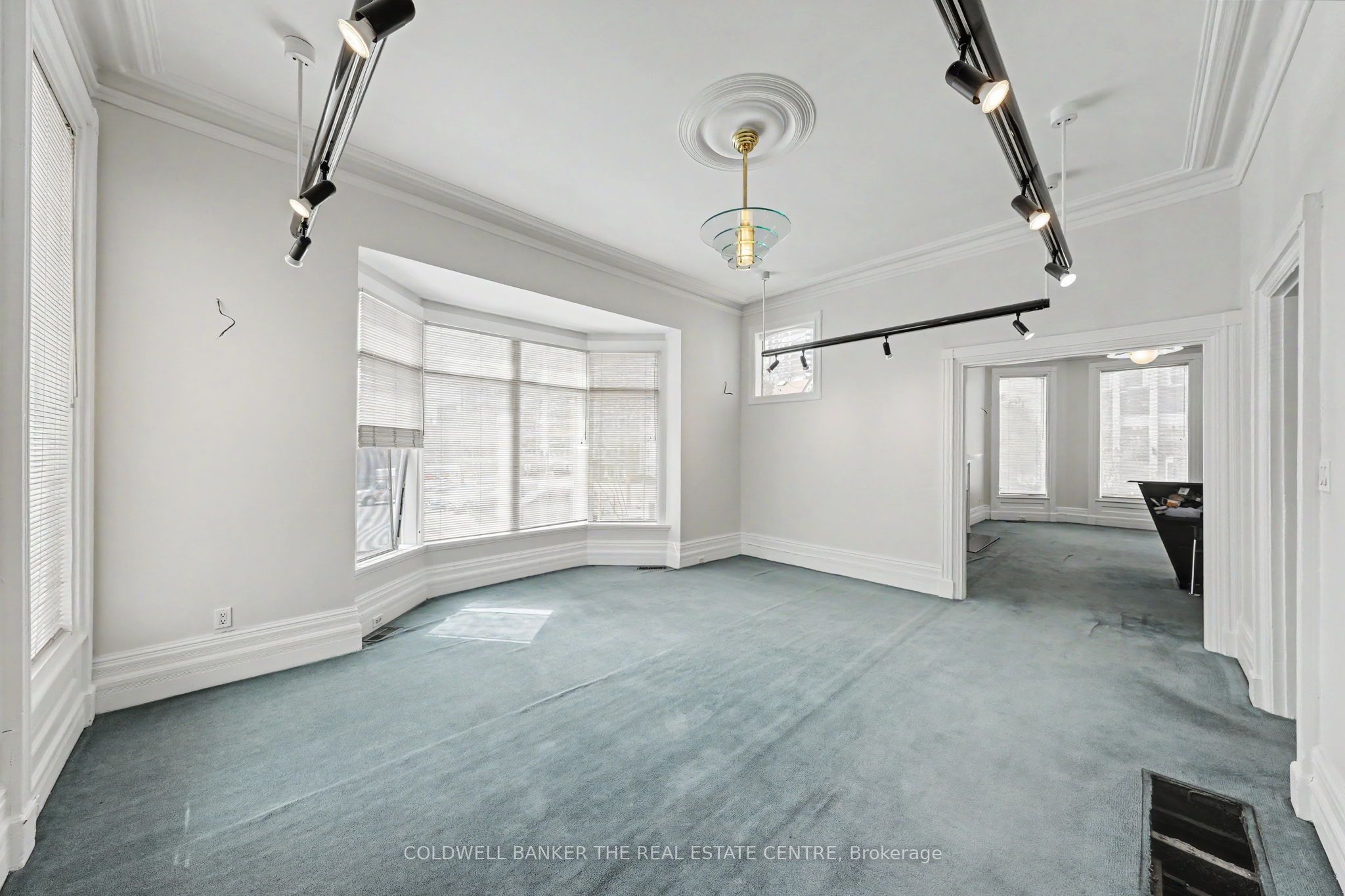 413 Sherbourne Street E 3+ Property Photo 9