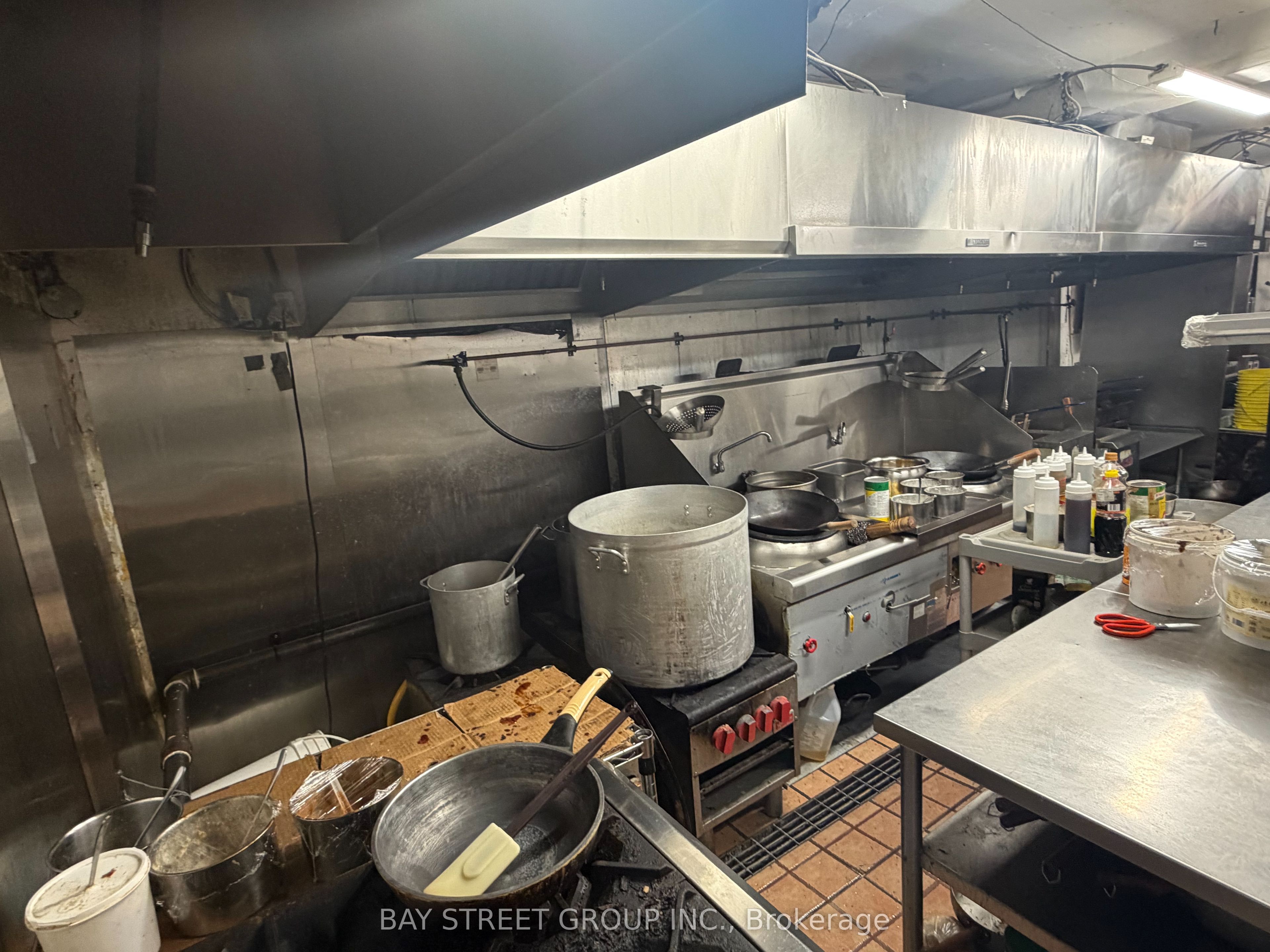 409 Spadina Avenue Property Photo 7