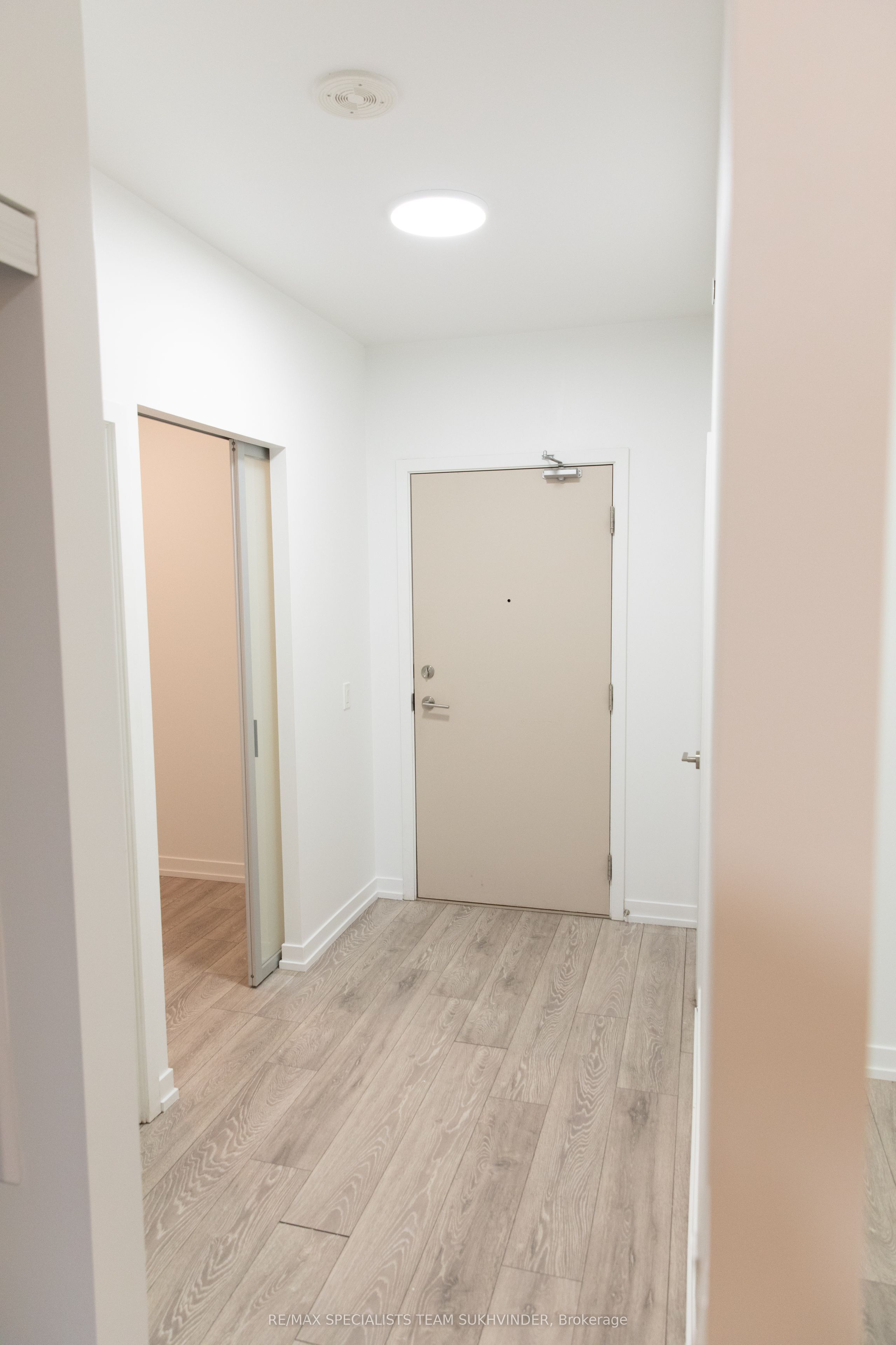 2020 Bathurst Street 637 Property Photo 2