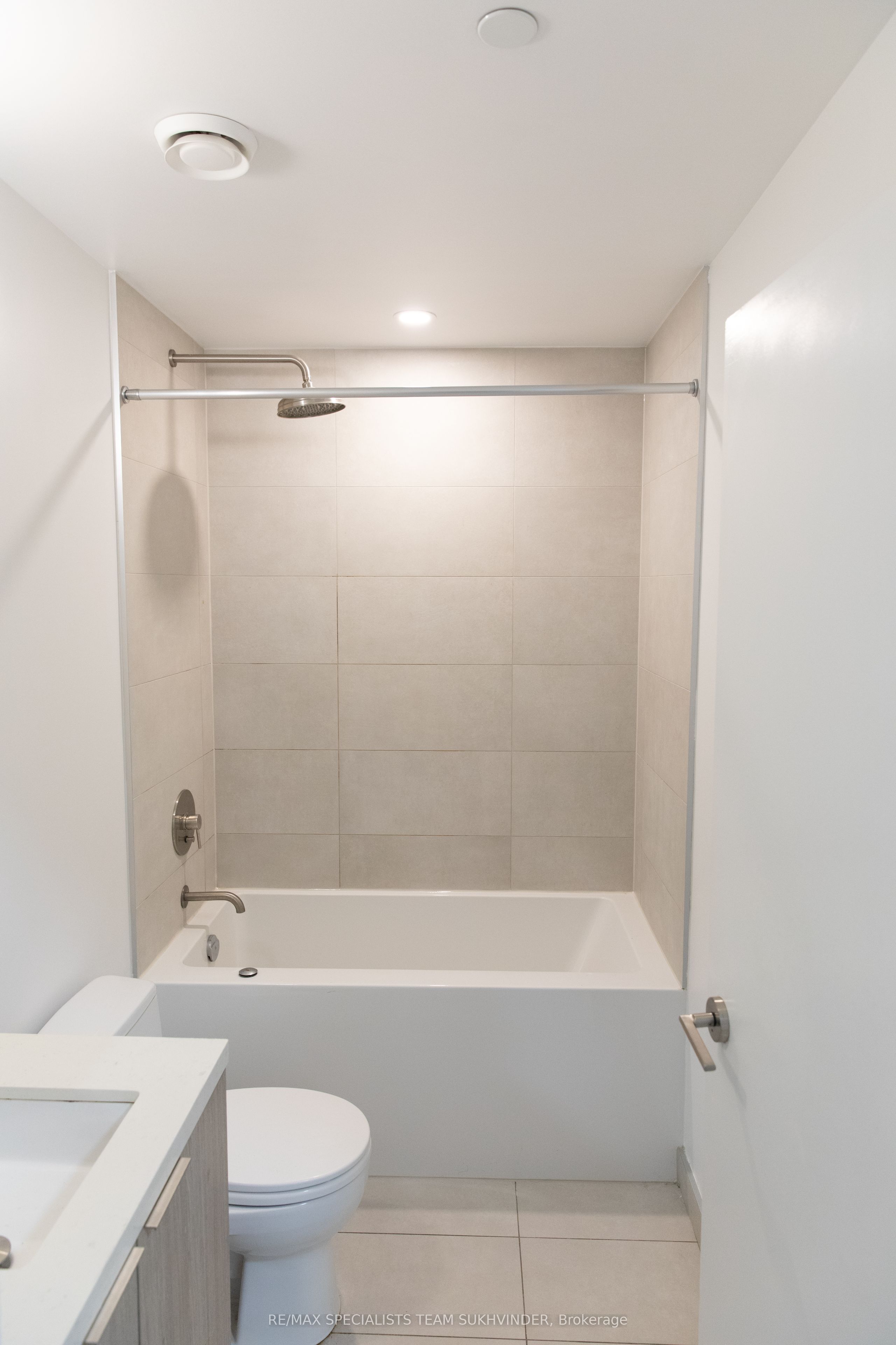 2020 Bathurst Street 637 Property Photo 7