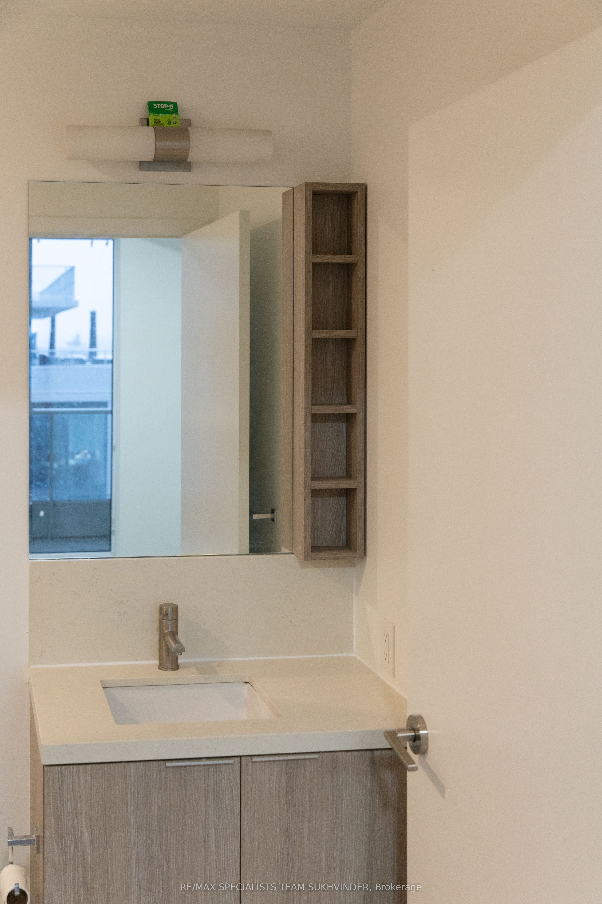 2020 Bathurst Street 637 Property Photo 8