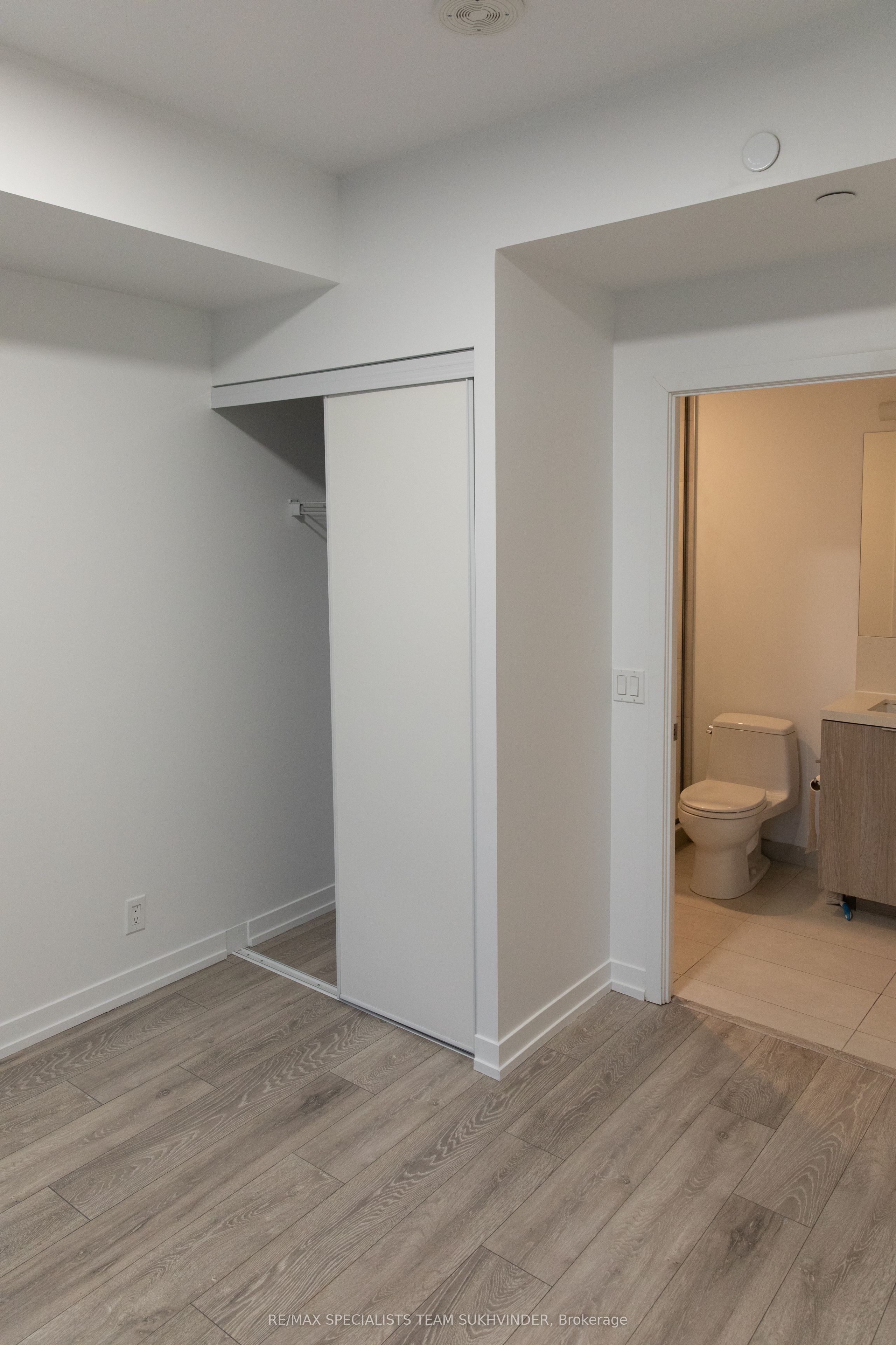 2020 Bathurst Street 637 Property Photo 11