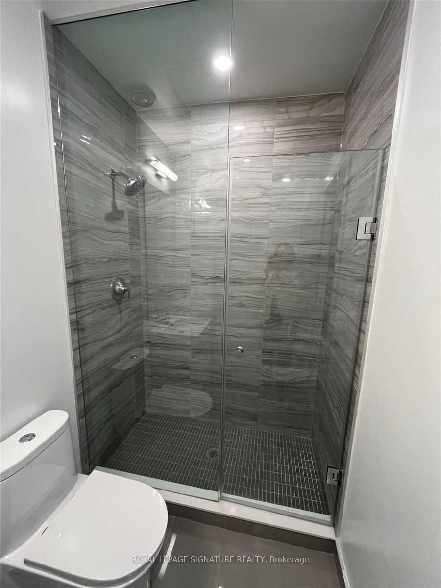 39 Roehampton Avenue 308 Property Photo 7