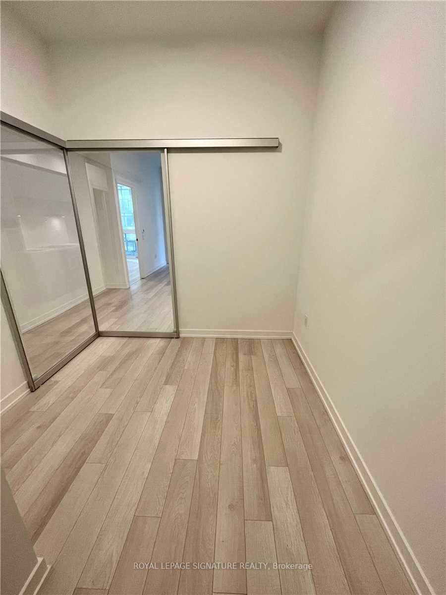 39 Roehampton Avenue 308 Property Photo 8