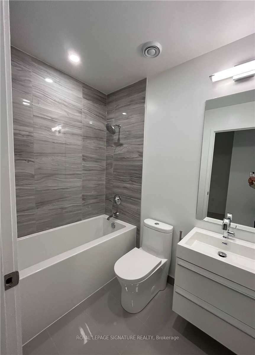 39 Roehampton Avenue 308 Property Photo 10