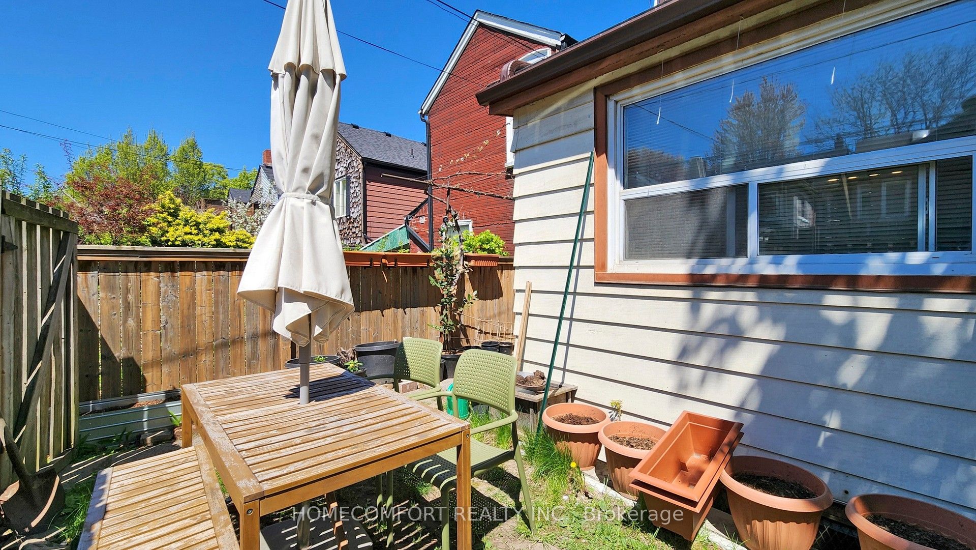 230 Robert Street Property Photo 45