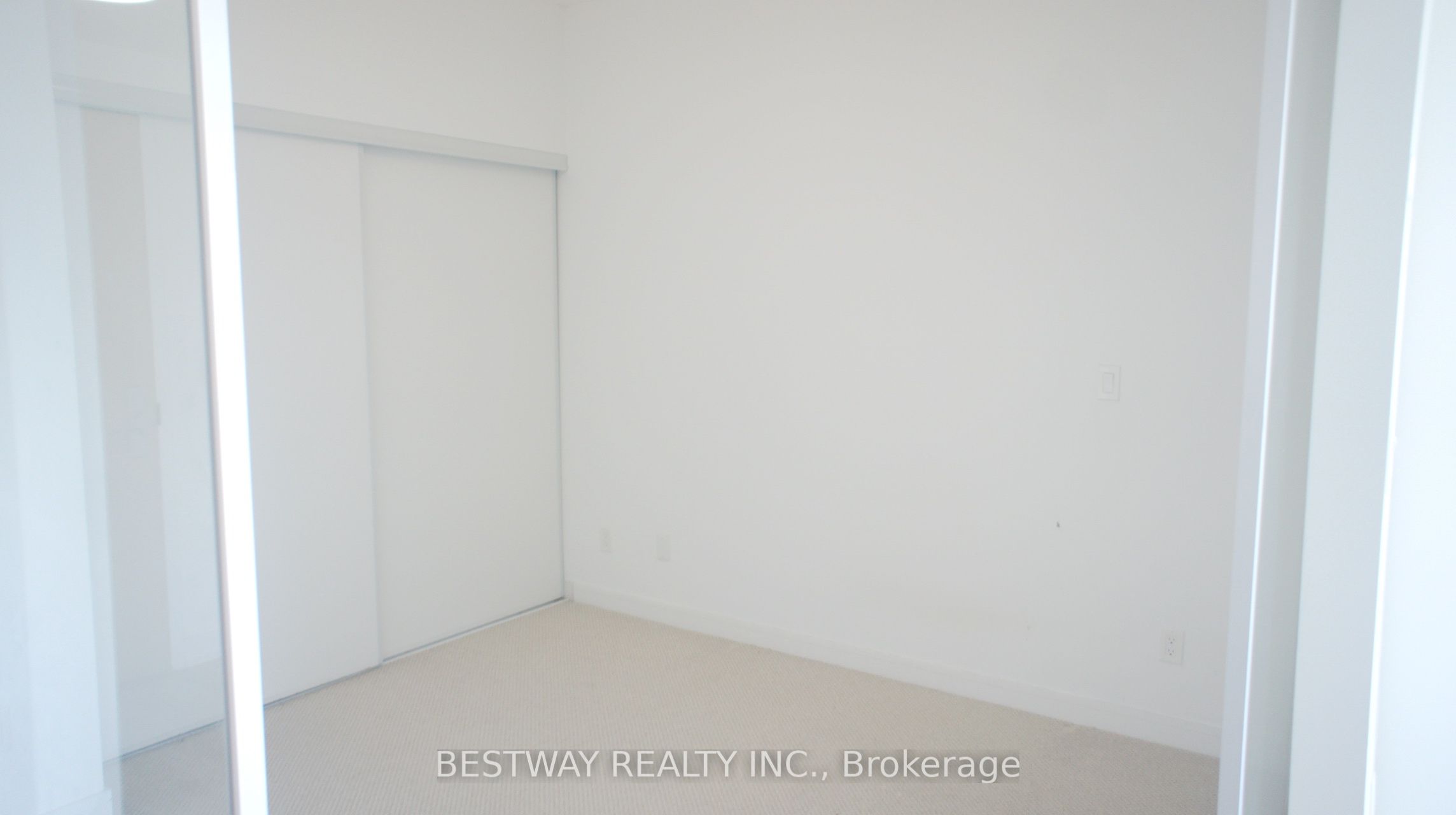 621 Sheppard Avenue E 355 Property Photo 3