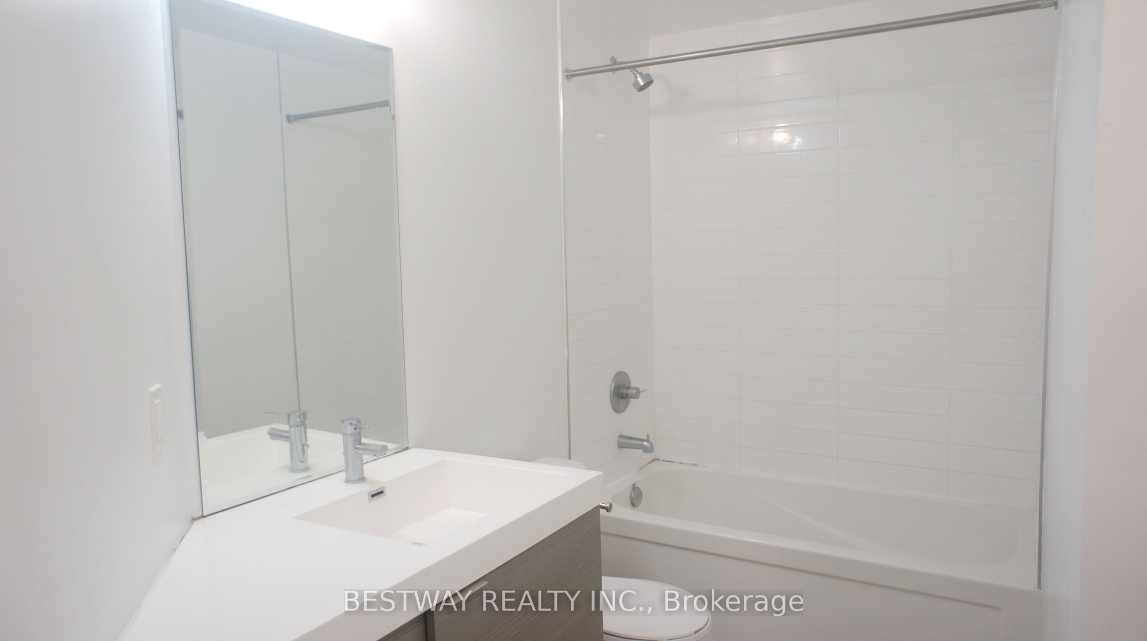 621 Sheppard Avenue E 355 Property Photo 6