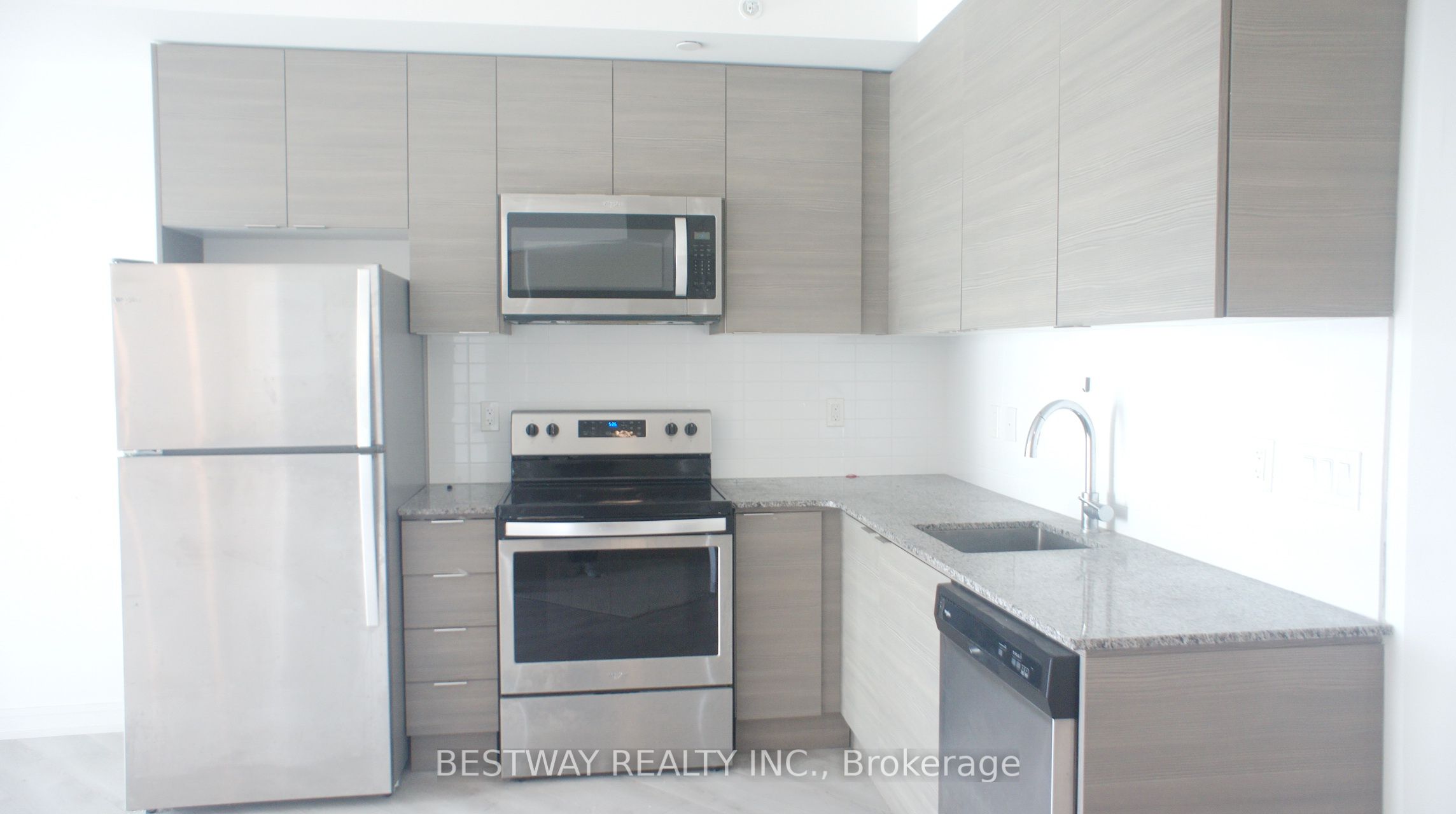 621 Sheppard Avenue E 355 Property Photo 7