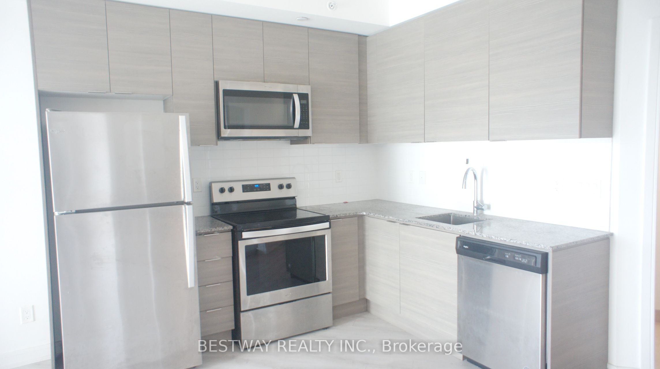 621 Sheppard Avenue E 355 Property Photo 9