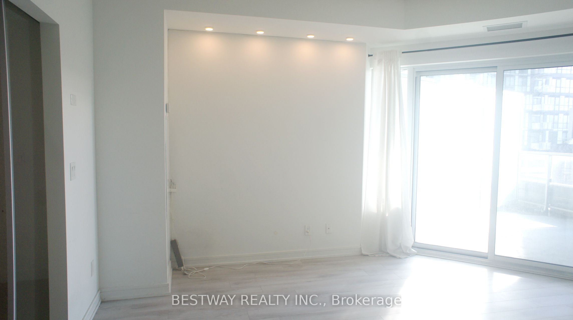 621 Sheppard Avenue E 355 Property Photo 11