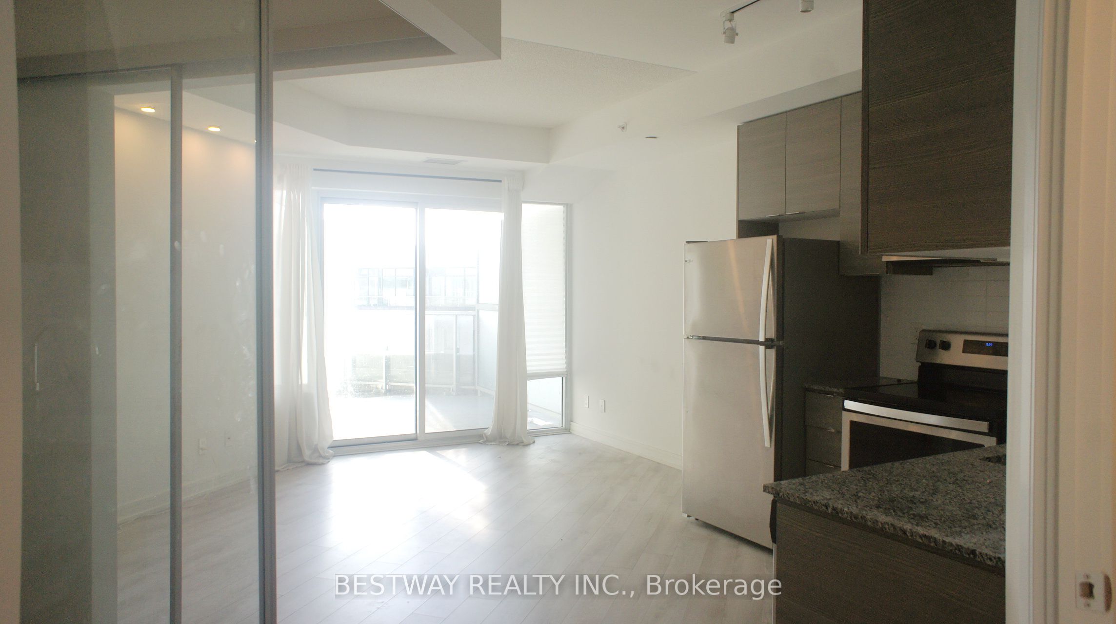 621 Sheppard Avenue E 355 Property Photo 12