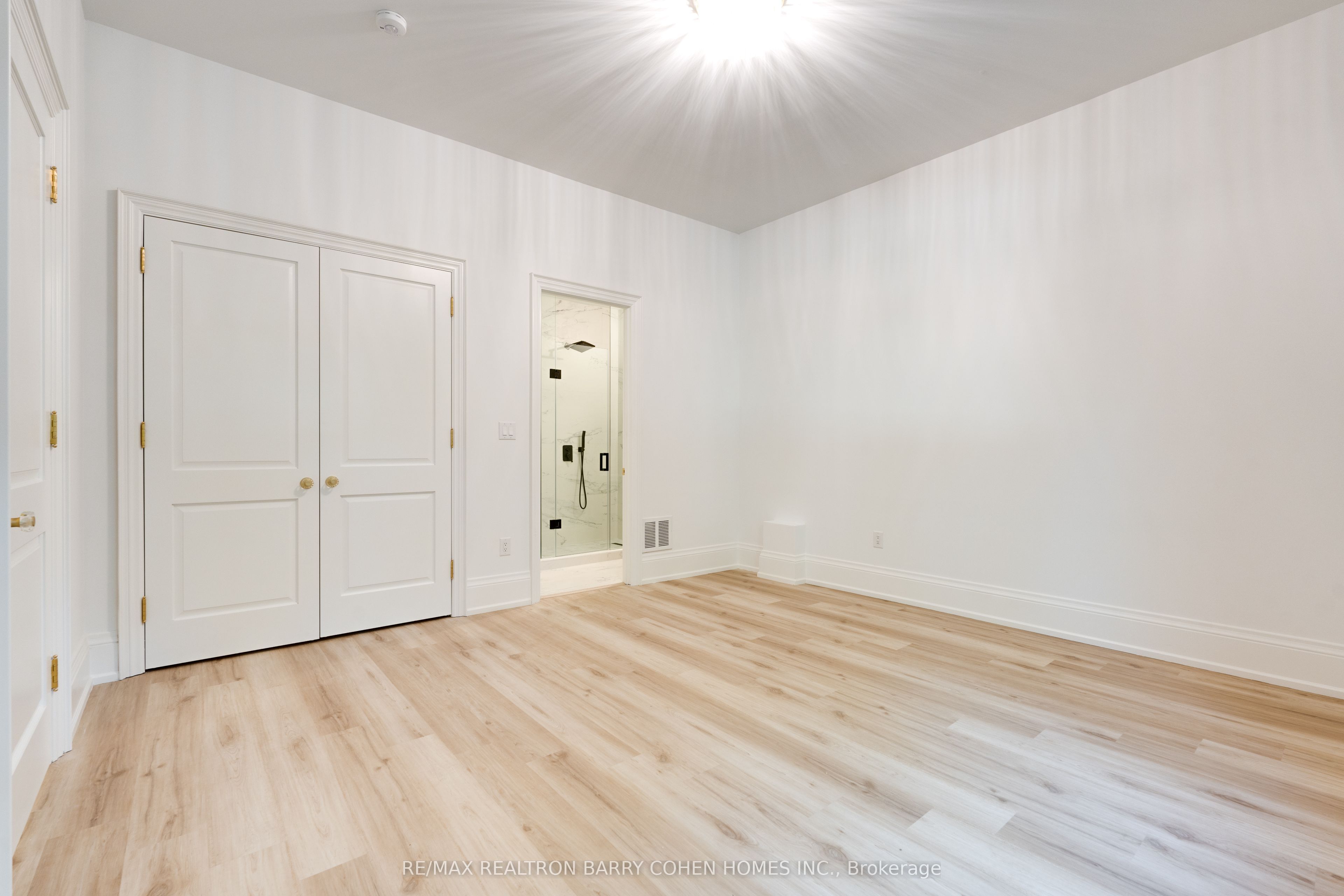 67 Montressor Drive N Property Photo 41