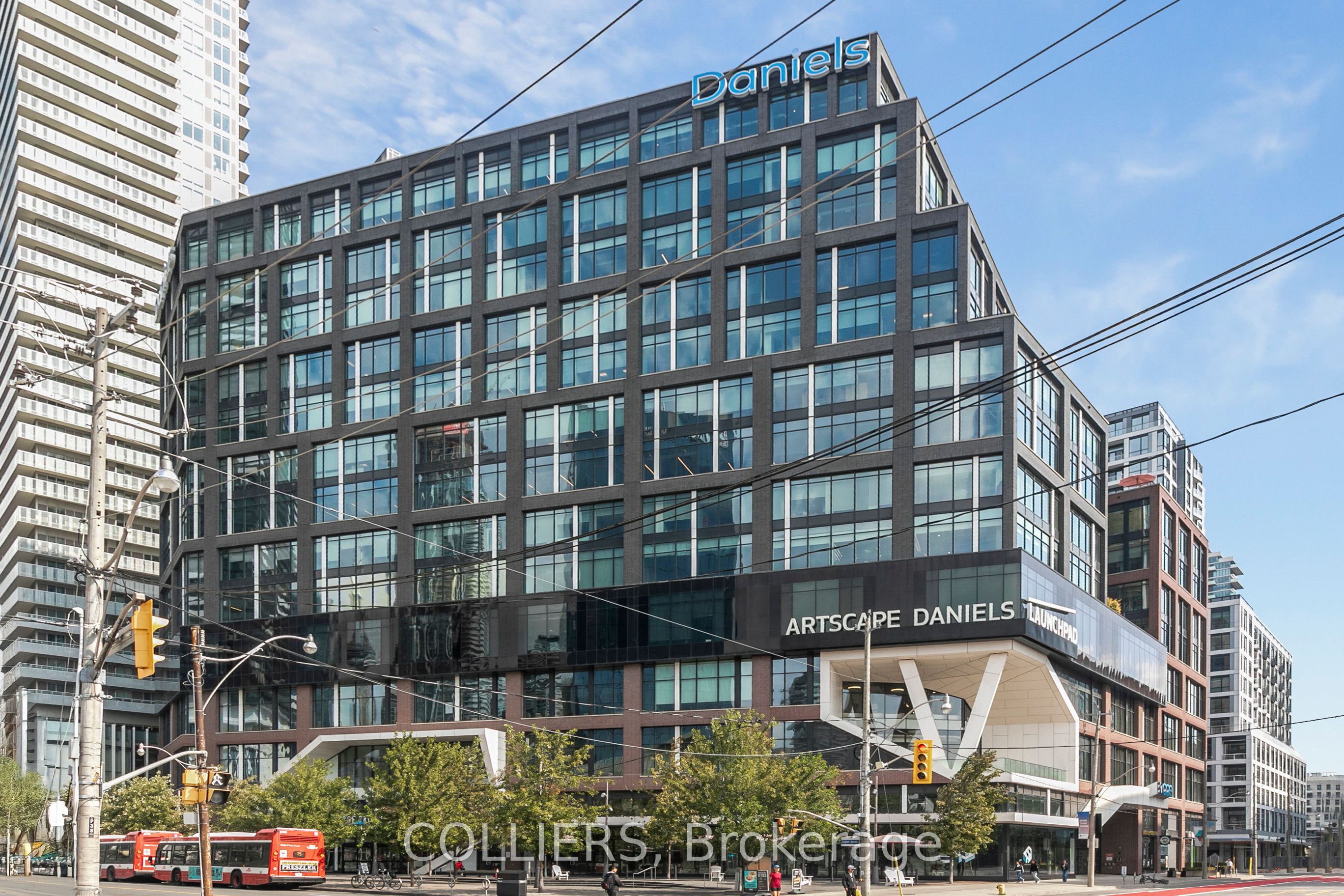 130 Queens Quay E 1304