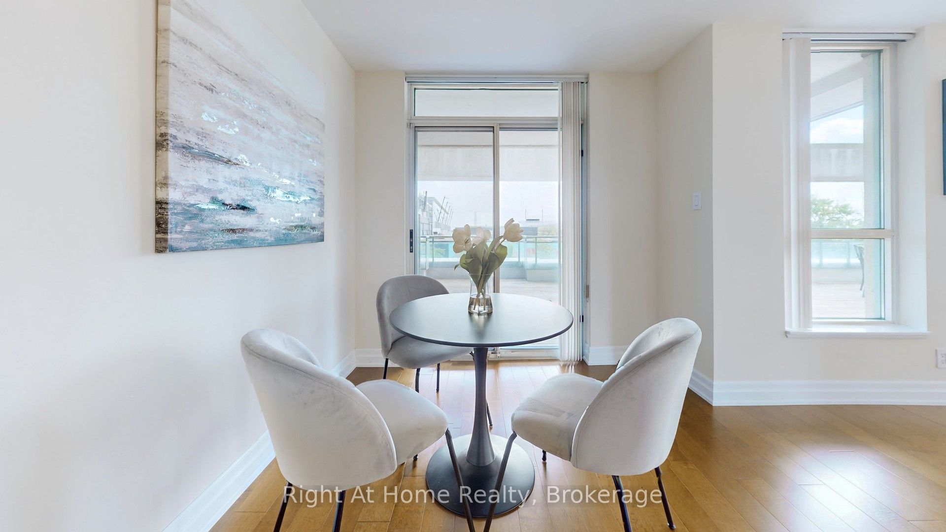 228 Queens Quay W 209 Property Photo 13
