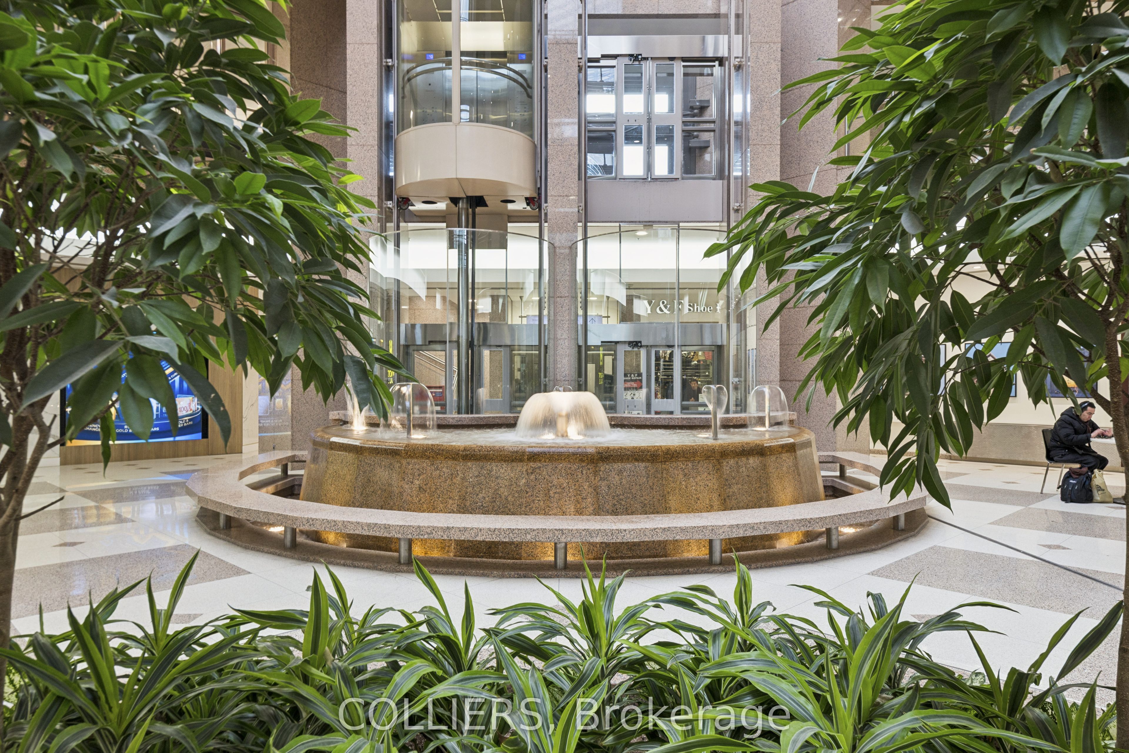 5650 Yonge Street 206 Property Photo 3