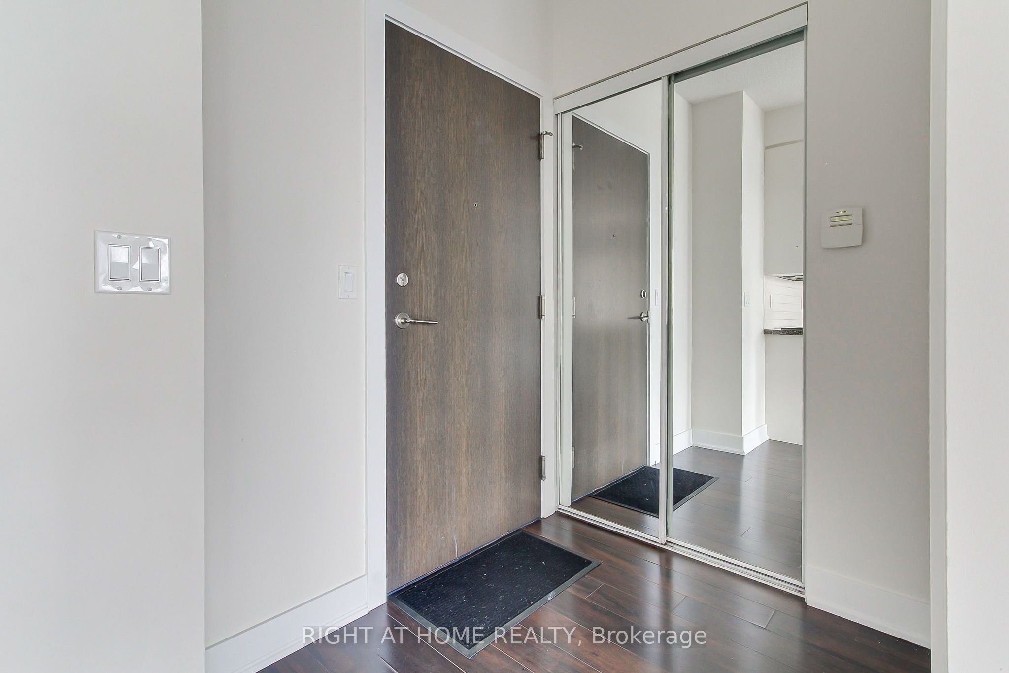 28 Linden Street 1405 Property Photo 15