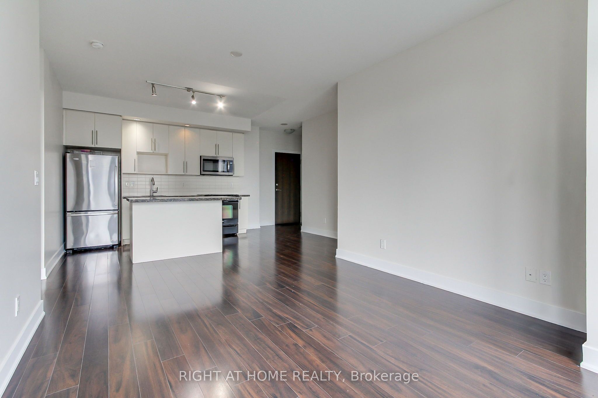 28 Linden Street 1405 Property Photo 23