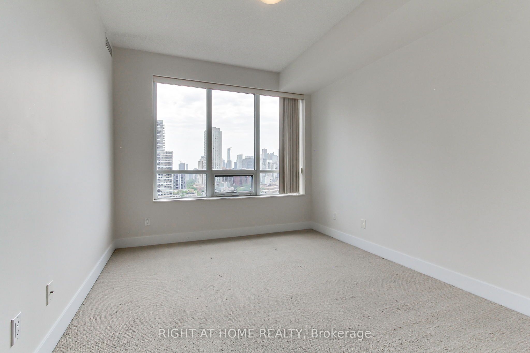 28 Linden Street 1405 Property Photo 25