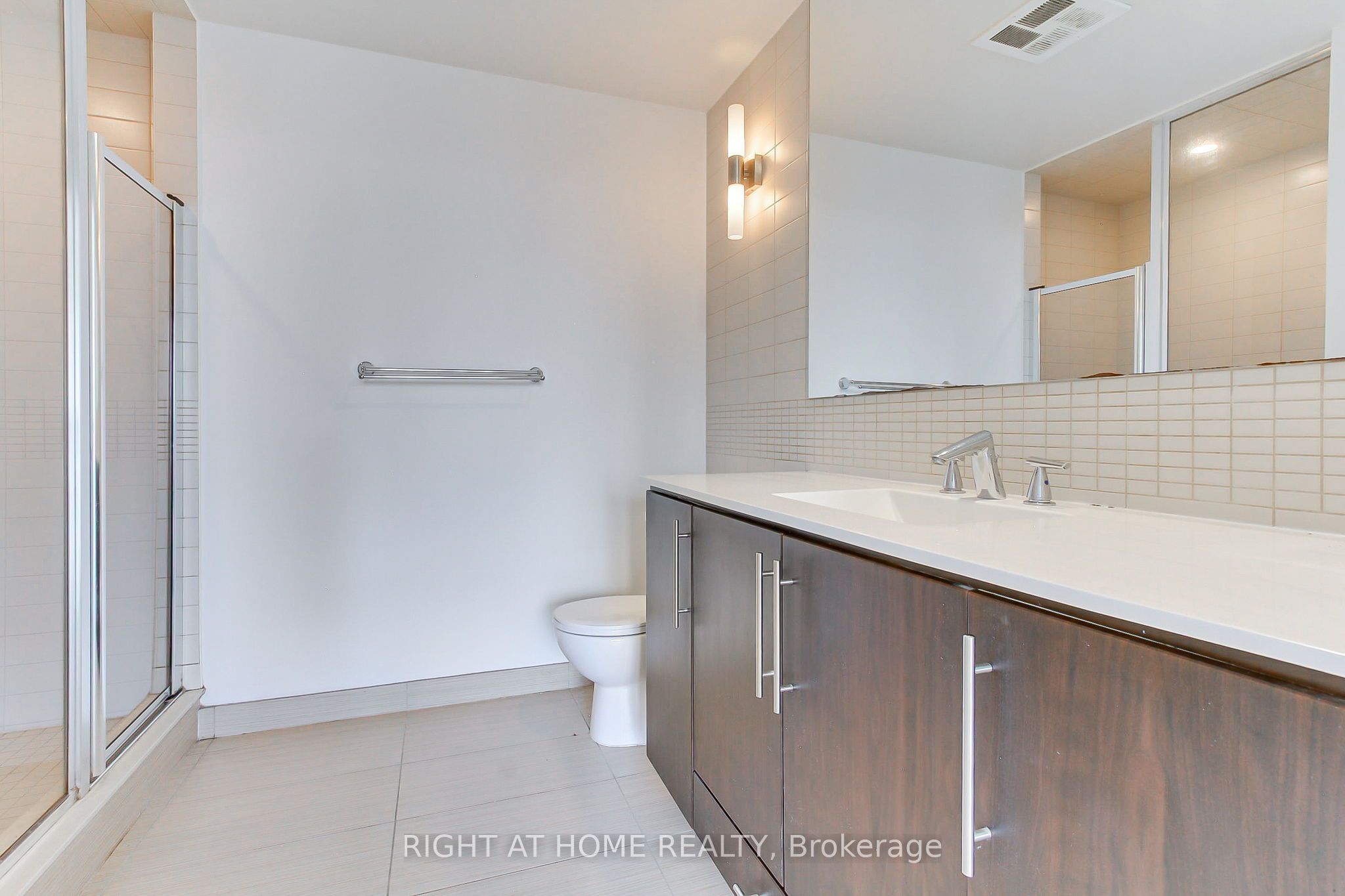 28 Linden Street 1405 Property Photo 28