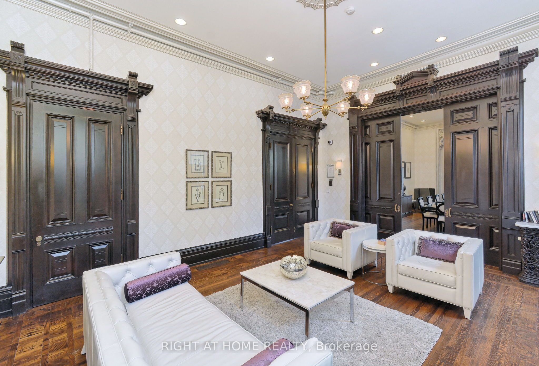 28 Linden Street 1405 Property Photo 40