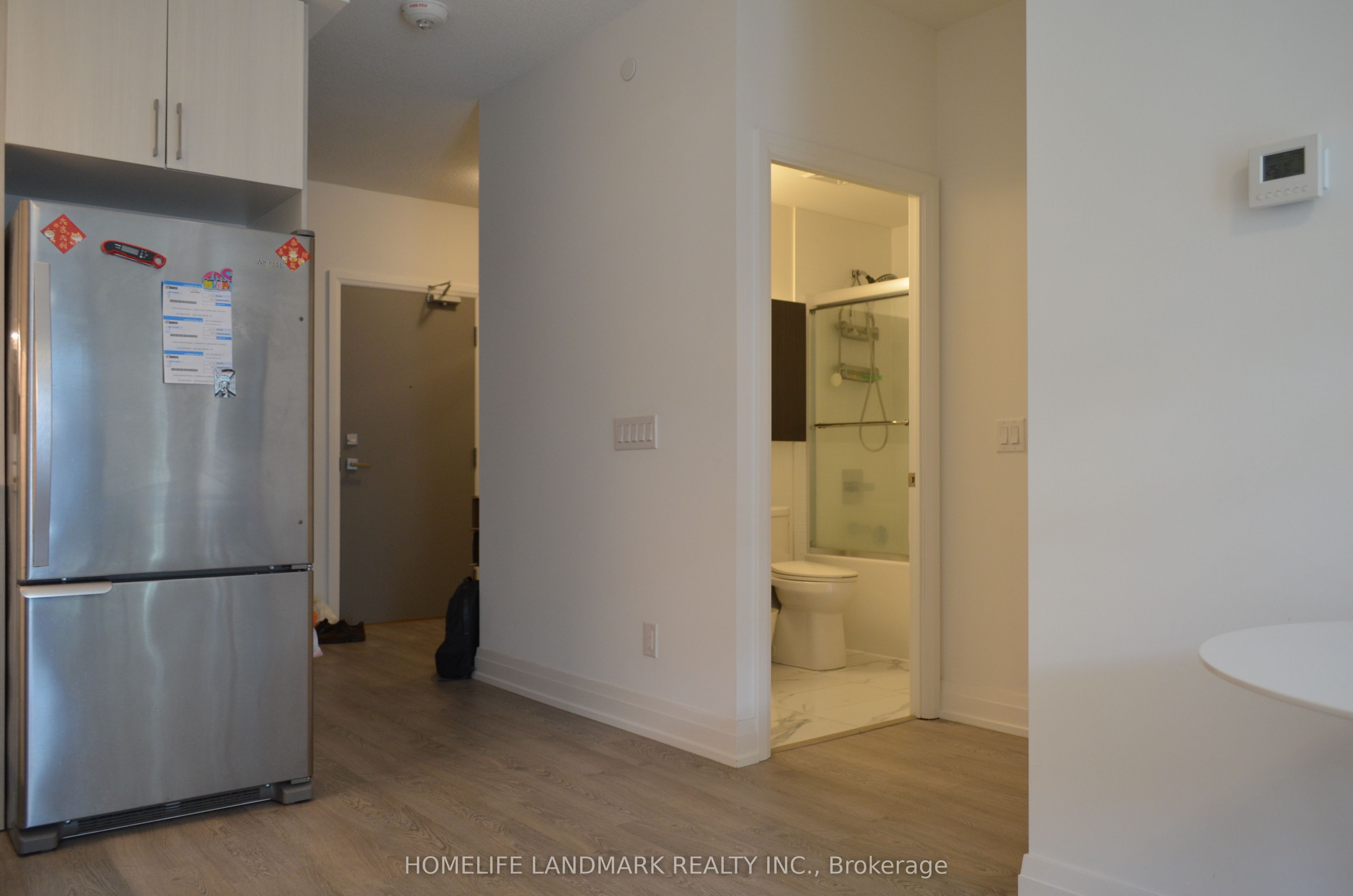 591 Sheppard Avenue E 808 Property Photo 3