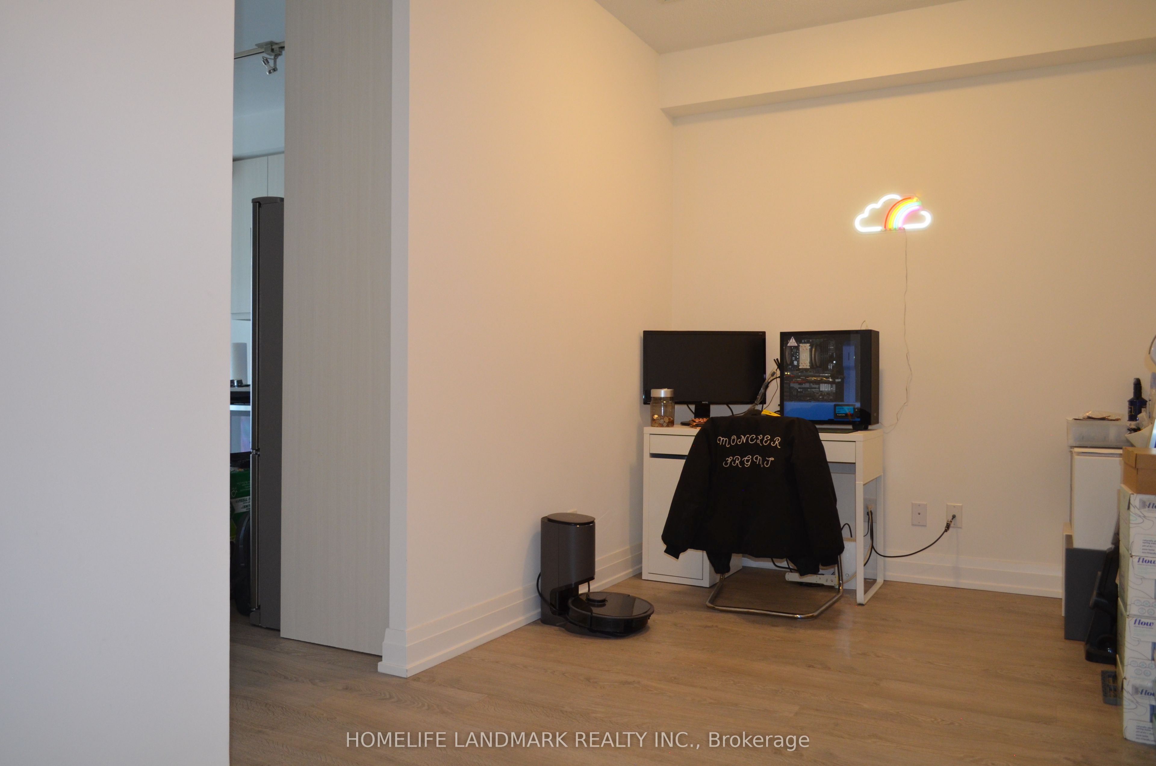 591 Sheppard Avenue E 808 Property Photo 6