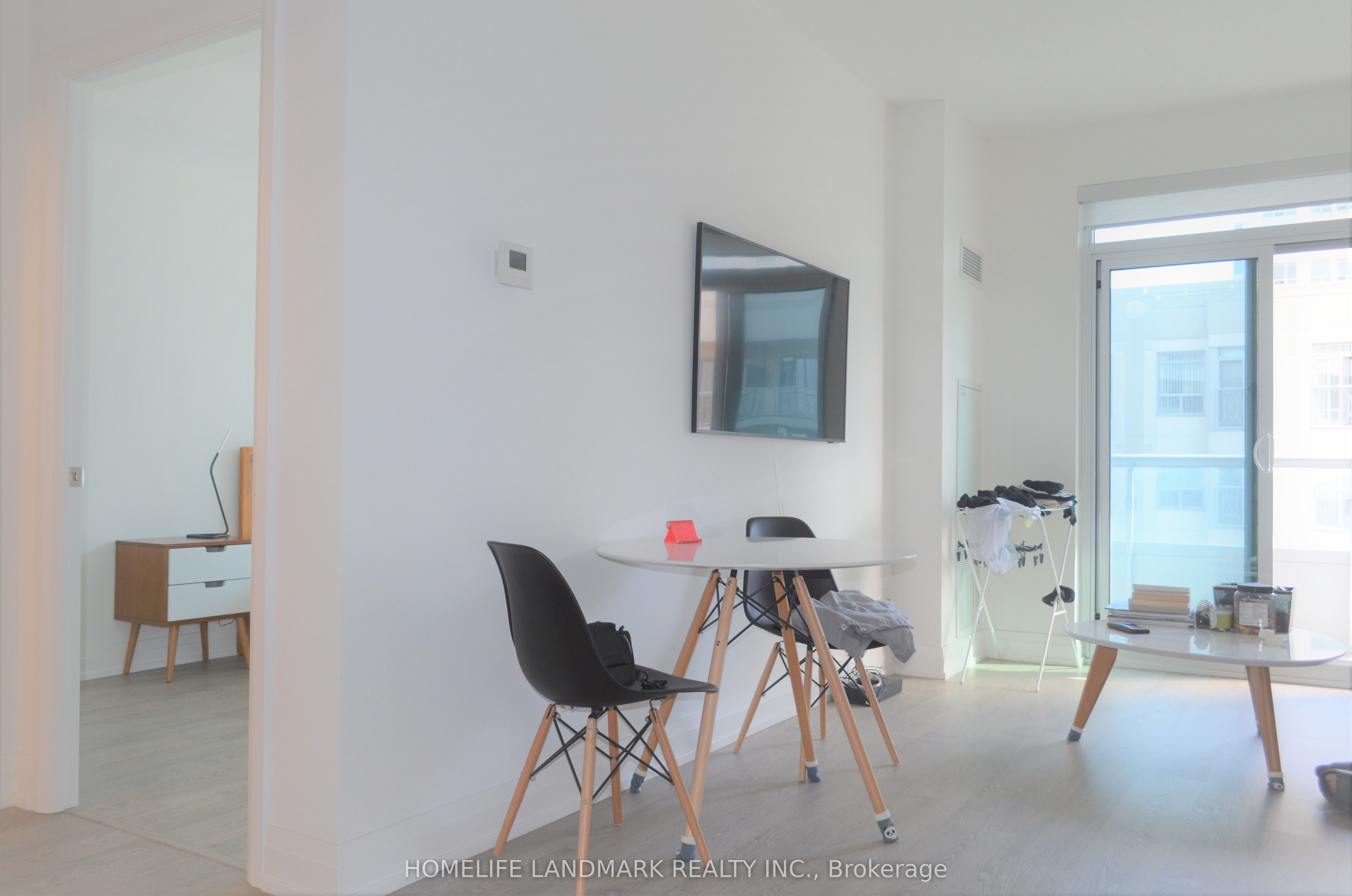 591 Sheppard Avenue E 808 Property Photo 9