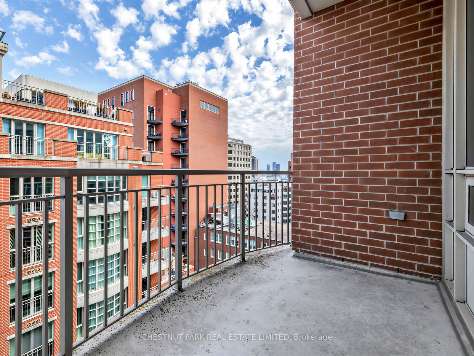 55 Delisle Avenue 901 Property Photo 12