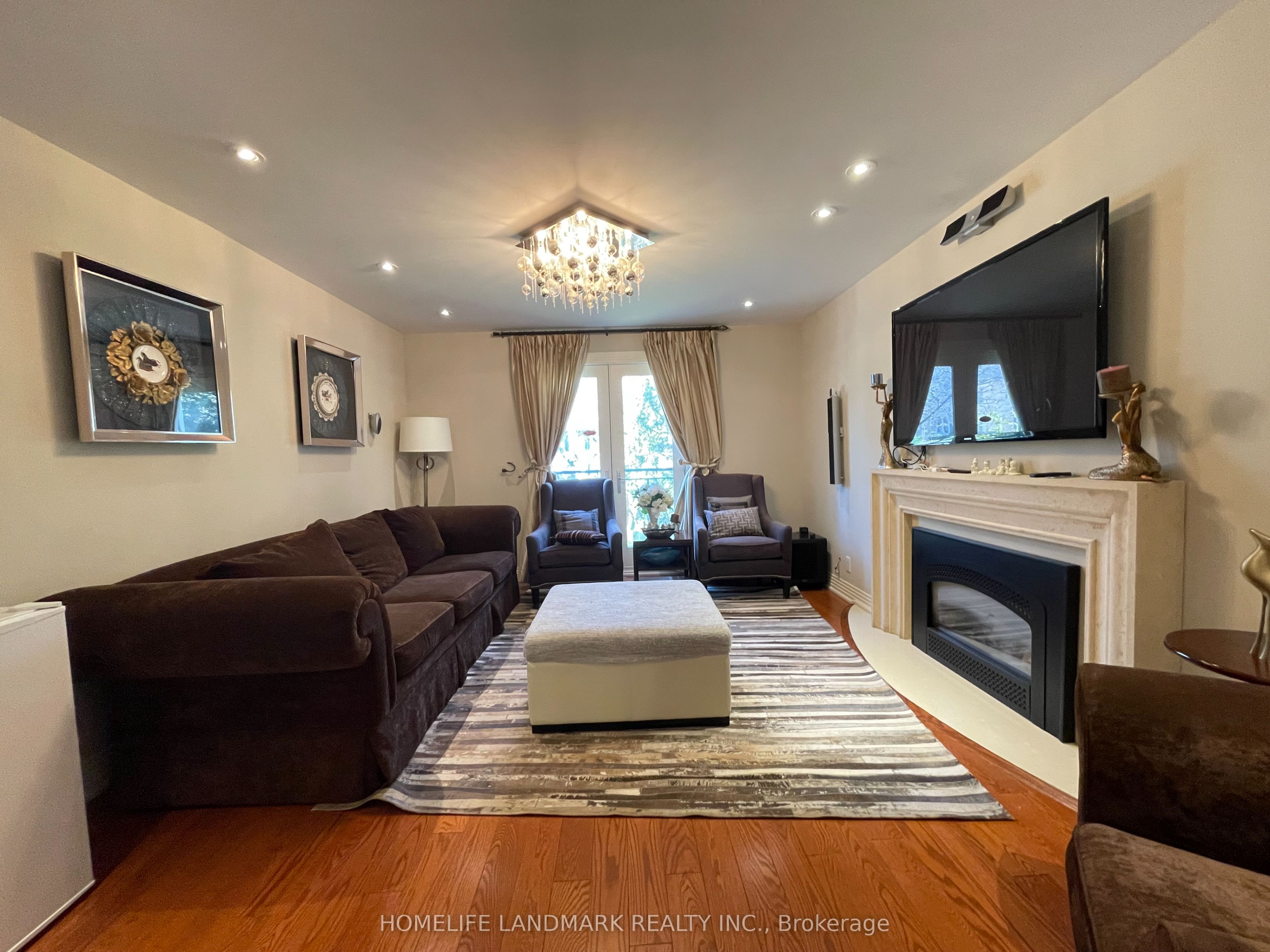 35 Gardiner Road E Property Photo 5