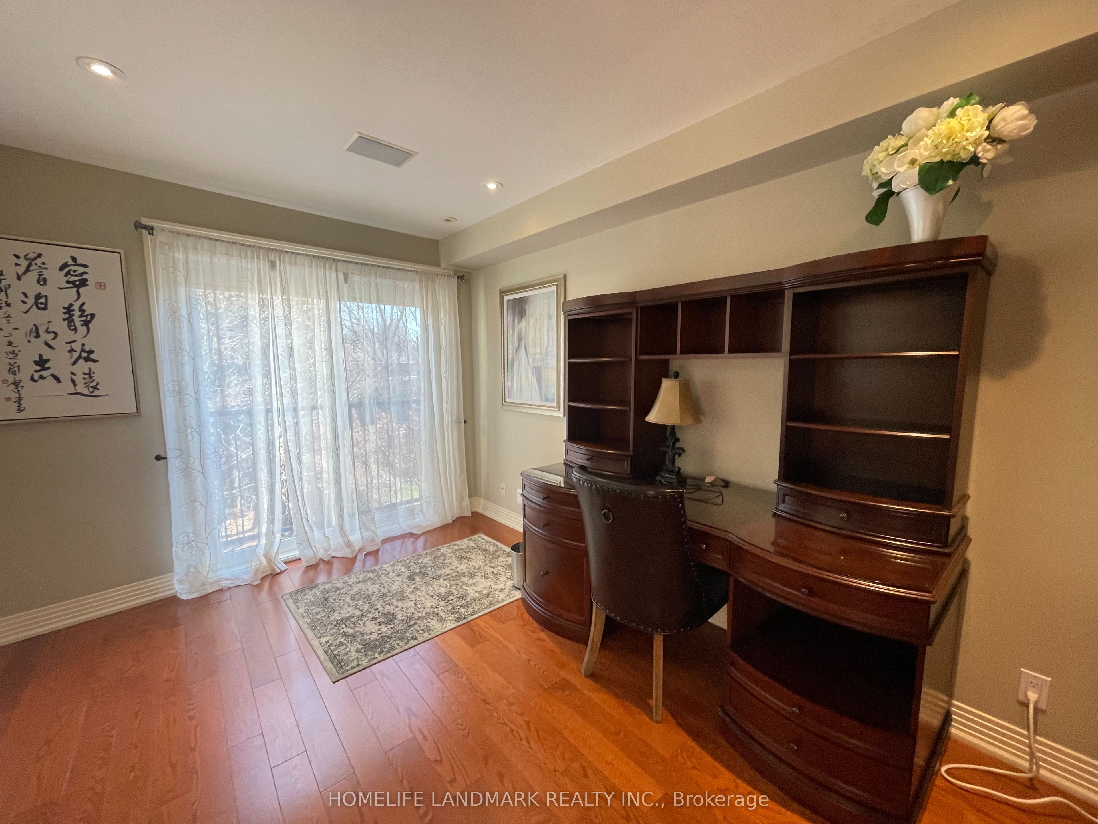 35 Gardiner Road E Property Photo 19