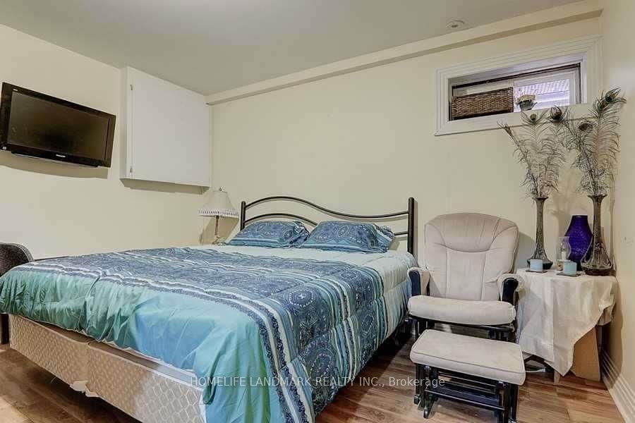 35 Gardiner Road E Property Photo 27